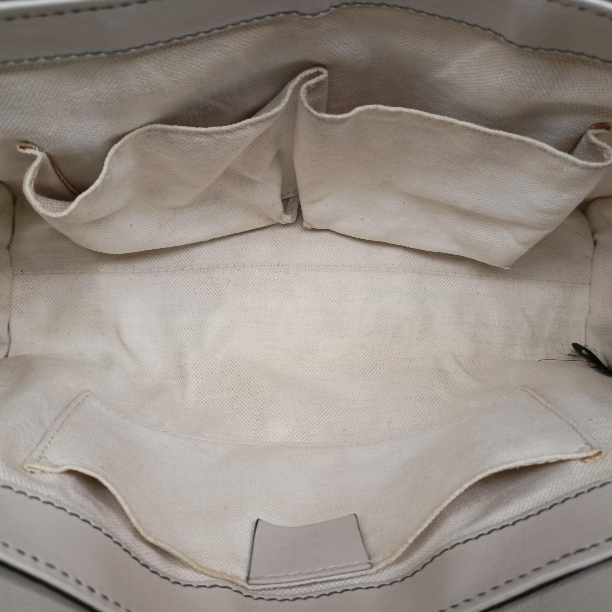 Emily White Leather 295402 C012739906エミリー ホワイト レザー 295402 C012739906