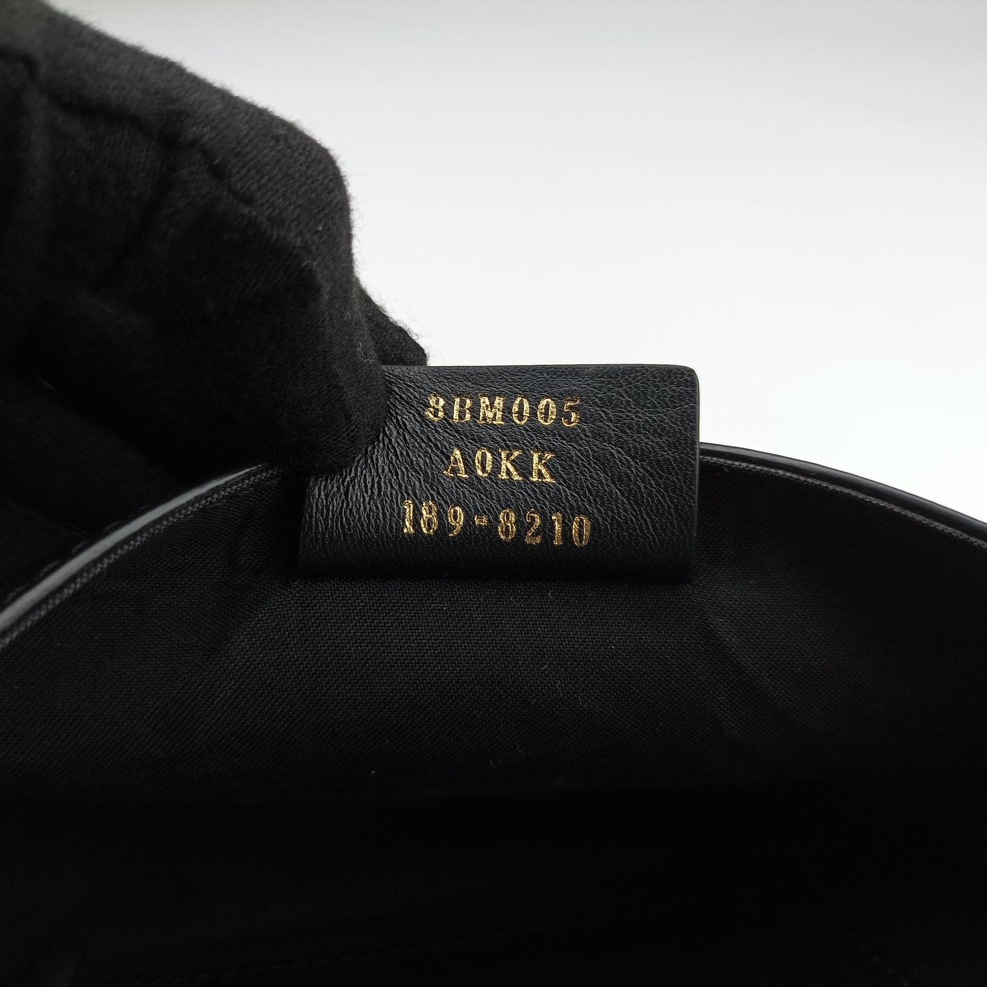 F is Black Leather 8BM005 8BM005 A0KK 189-8210エフ イズ ブラック レザー 8BM005 8BM005 A0KK 189-8210