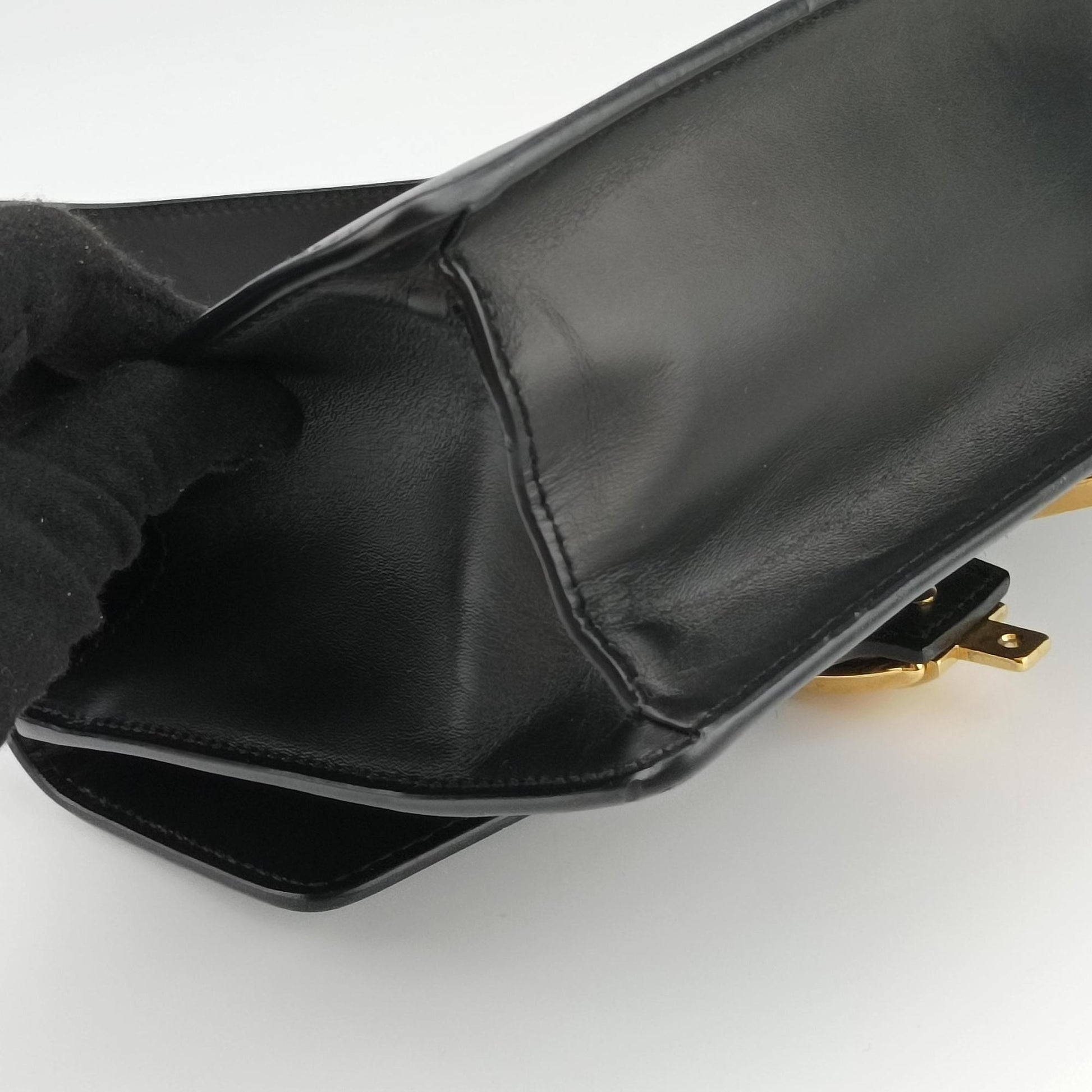 Sylvie Black Leather 421882 H021404700シルヴィ ブラック レザー 421882 H021404700