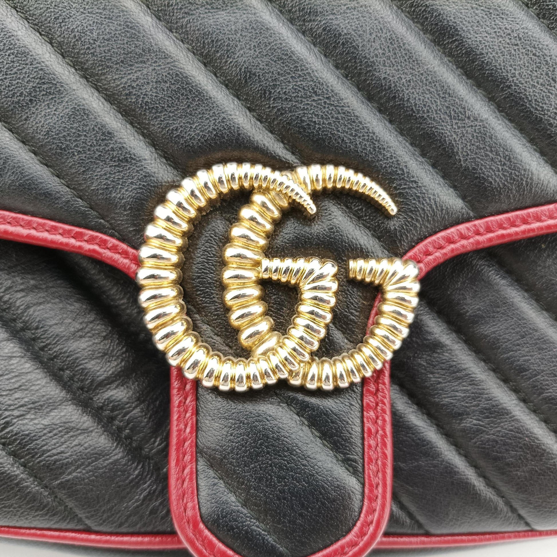GG Marmont Black×red Leather 443497 B028920569GGマーモント ブラック×レッド レザー 443497 B028920569