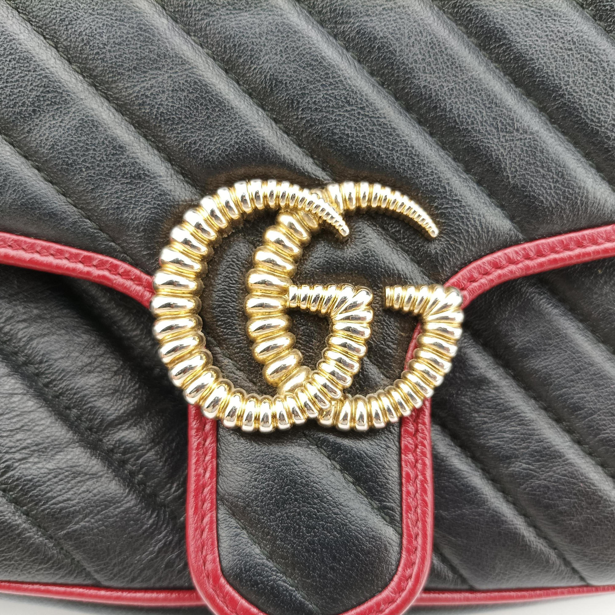 GG Marmont Black×red Leather 443497 B028920569GGマーモント ブラック×レッド レザー 443497 B028920569
