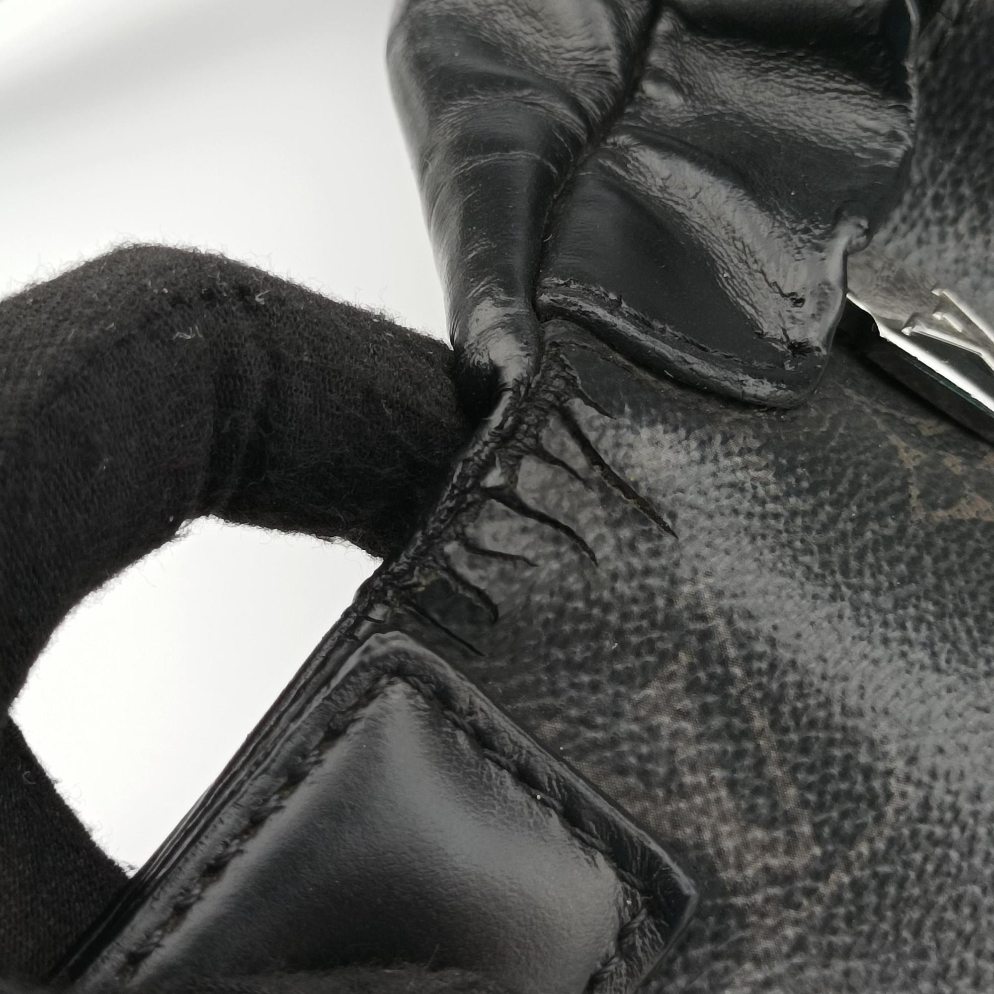 Discovery Bum Bag Black Monogram eclipse M44336 SA4199ディスカバリーバムバッグ ブラック モノグラム エクリプス M44336 SA4199