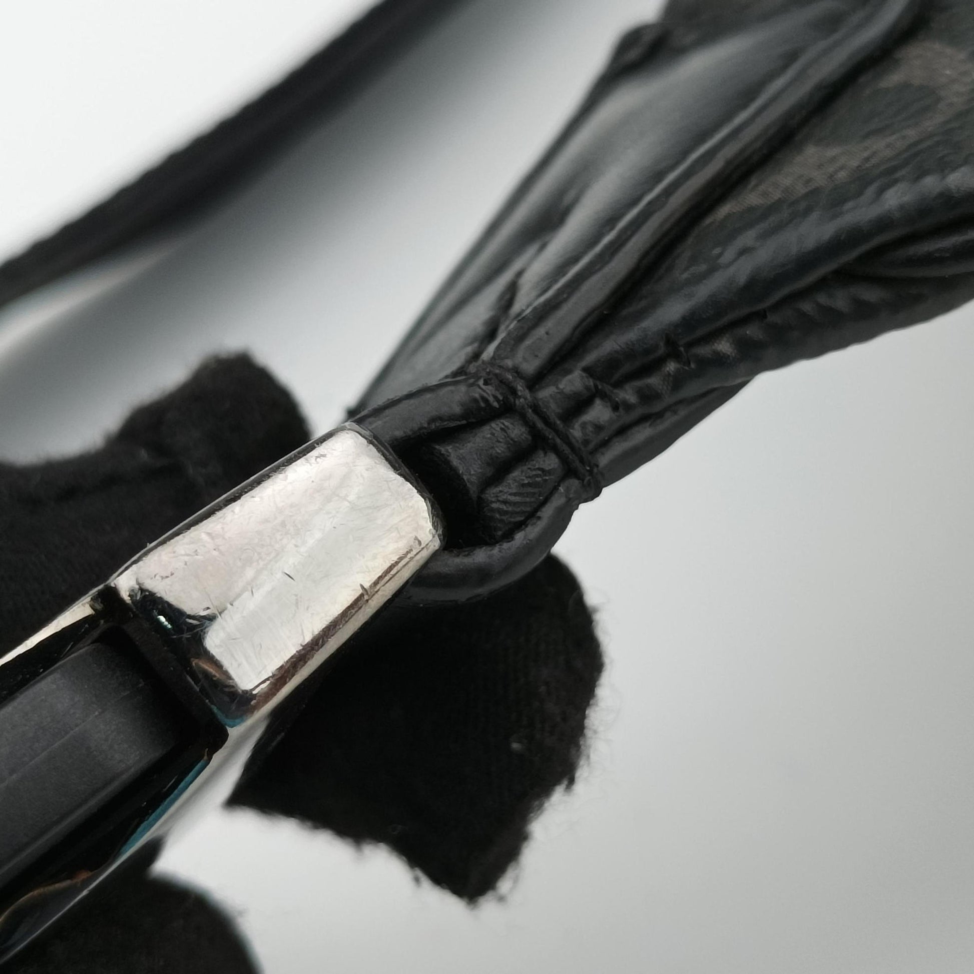 Discovery Bum Bag Black Monogram eclipse M44336 SA4199ディスカバリーバムバッグ ブラック モノグラム エクリプス M44336 SA4199