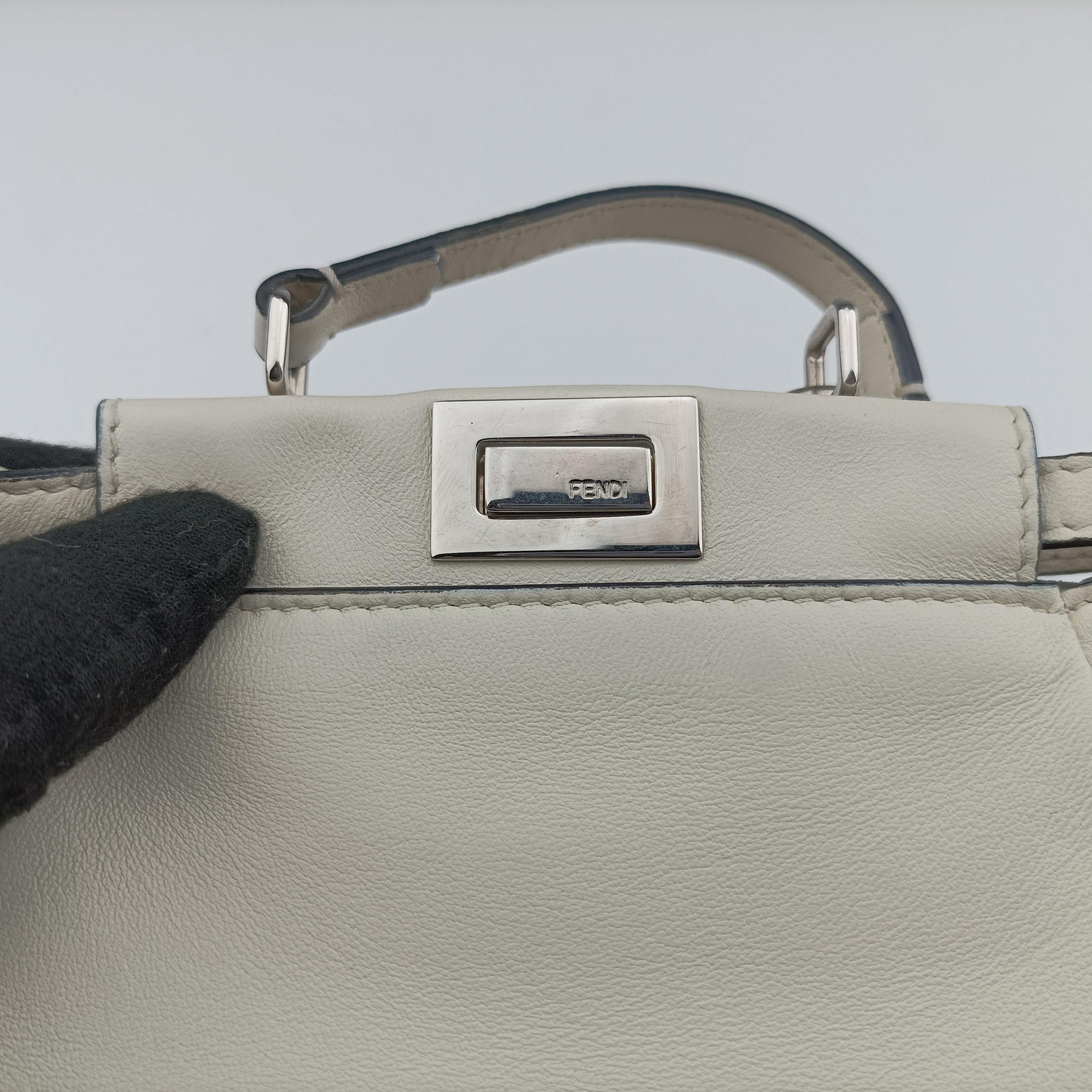 Micro Peekaboo White Leather 8M0355 8M0355-K47-150-0501マイクロピーカブー ホワイト レザー 8M0355 8M0355-K47-150-0501