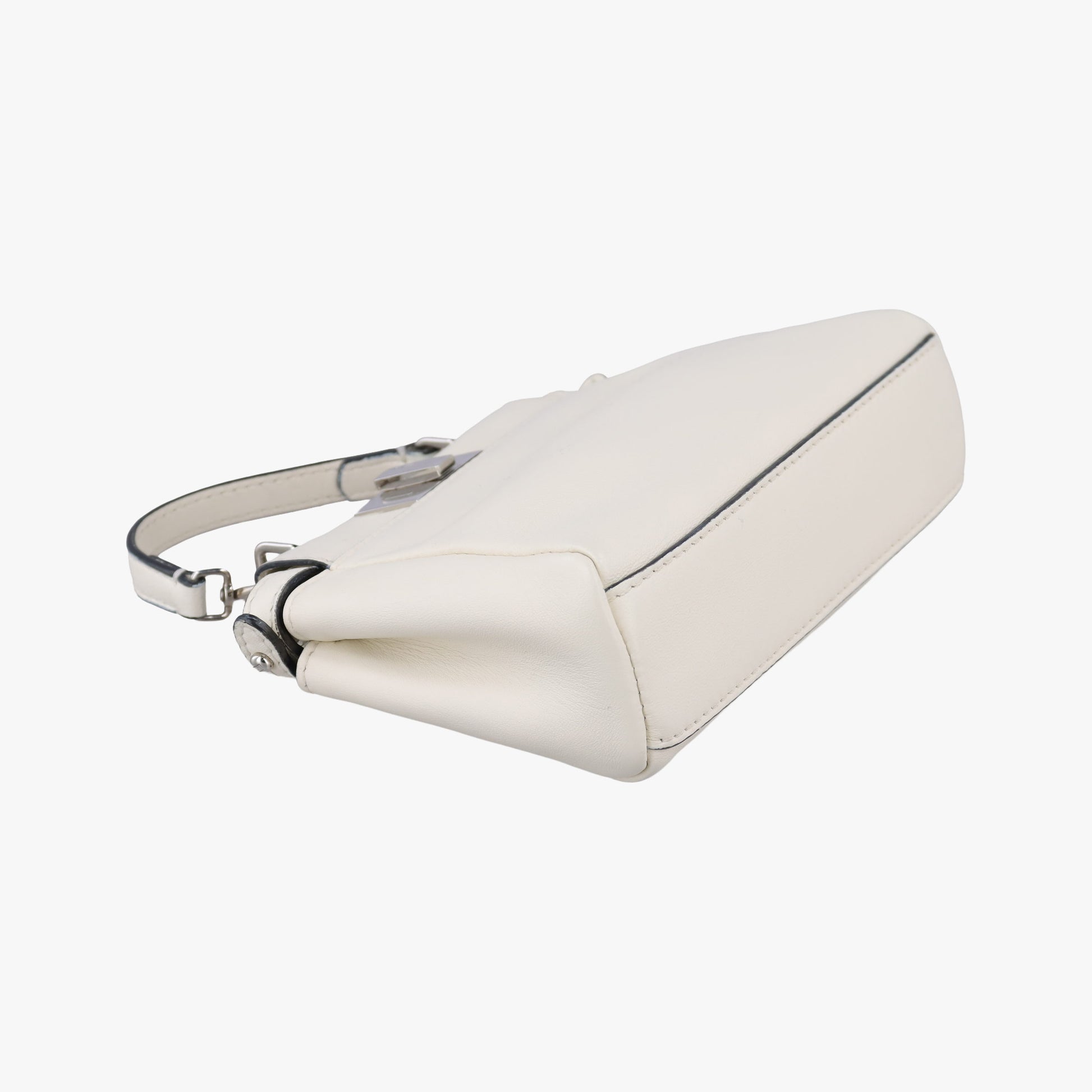 Micro Peekaboo White Leather 8M0355 8M0355-K47-150-0501マイクロピーカブー ホワイト レザー 8M0355 8M0355-K47-150-0501