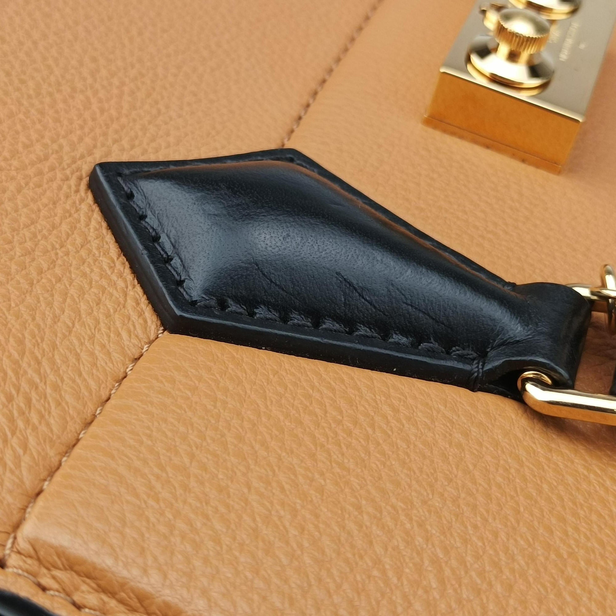 Studs Bicolor Beige×Black Leather M51654 FO2177スタッズ バイカラー ベージュ×ブラック レザー M51654 FO2177