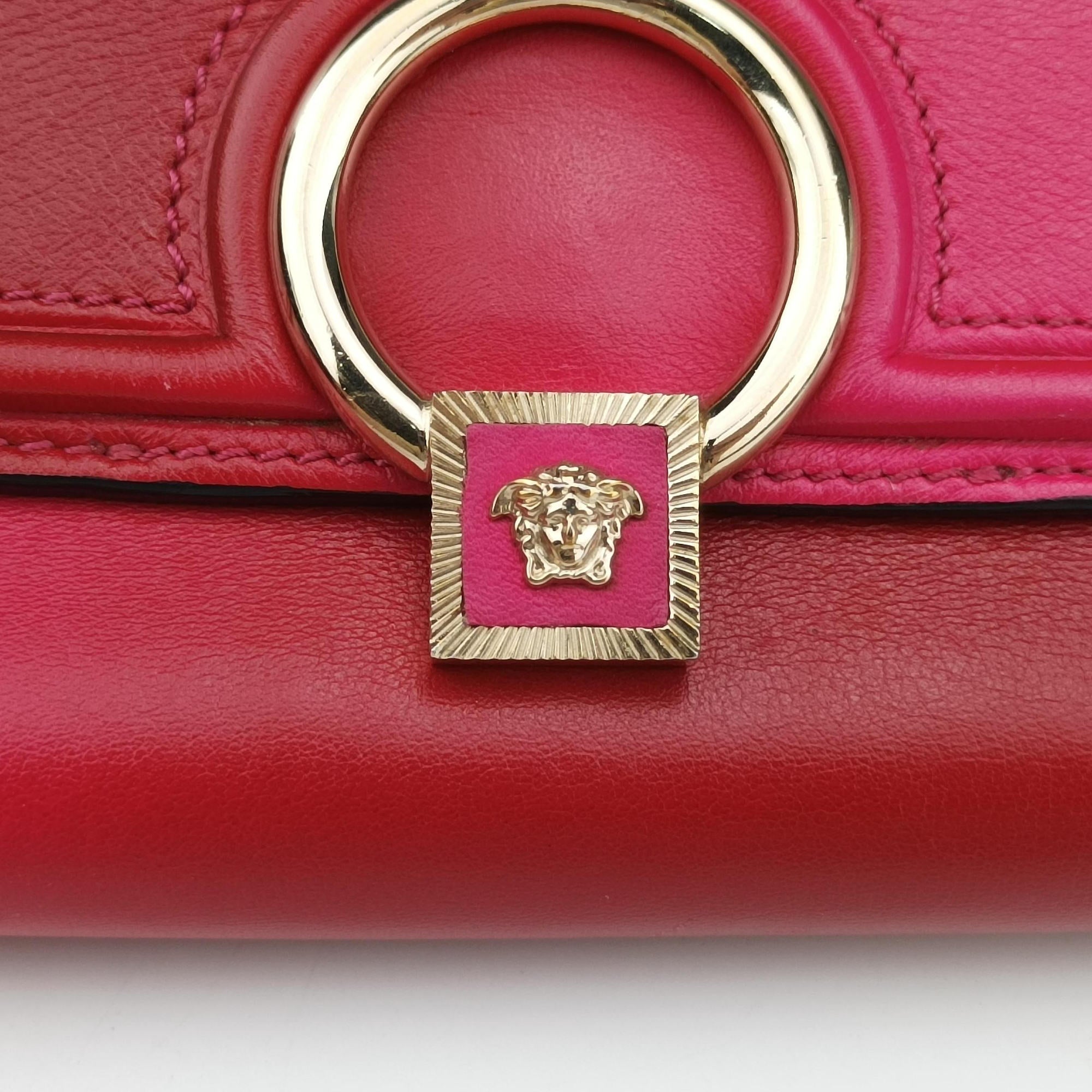 DV One Medusa  Red Leather CLG416523235145DV Oneメドゥーサ レッド レザー CLG416523235145