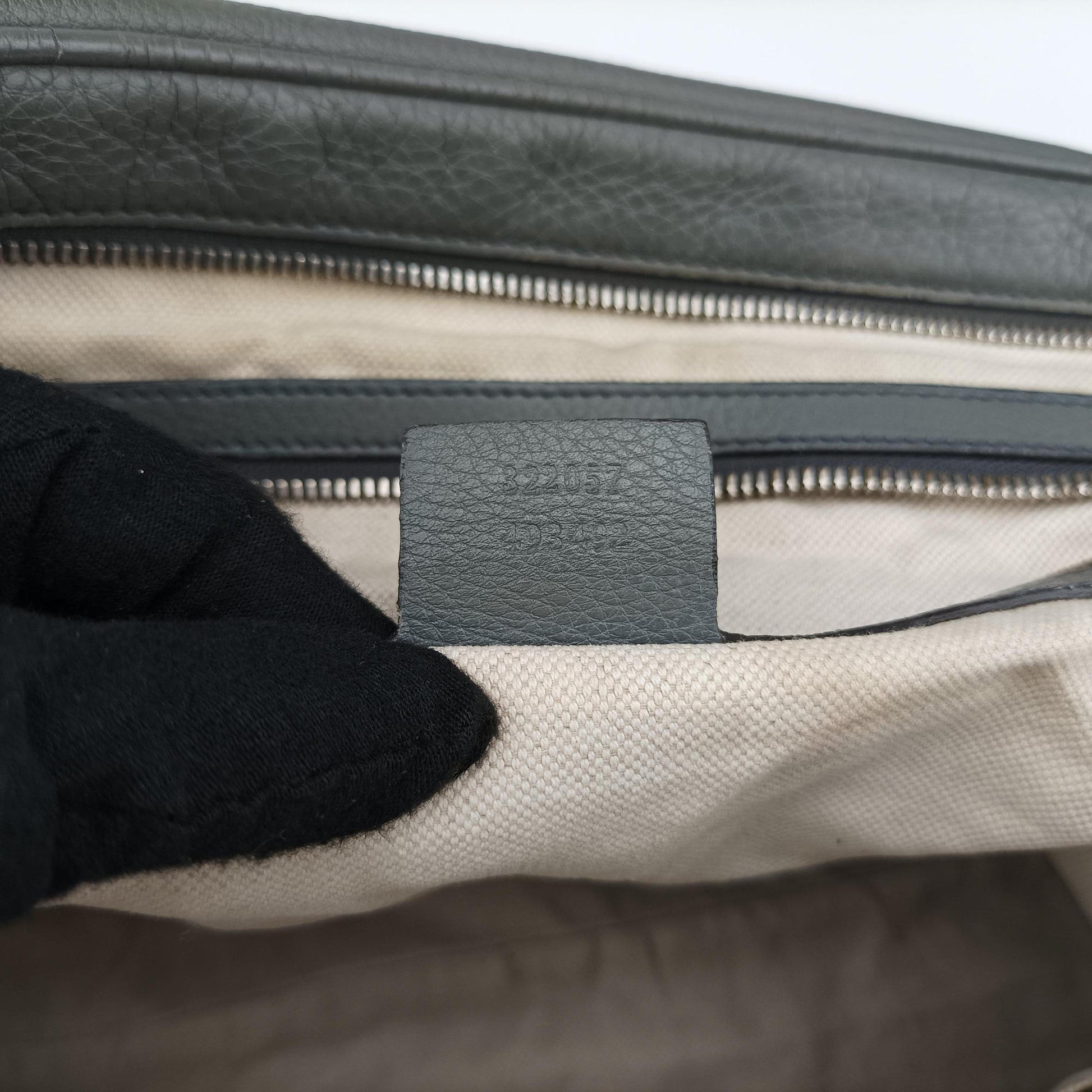 Soho Grey Leather 322057 F016050024ソーホー グレー レザー 322057 F016050024