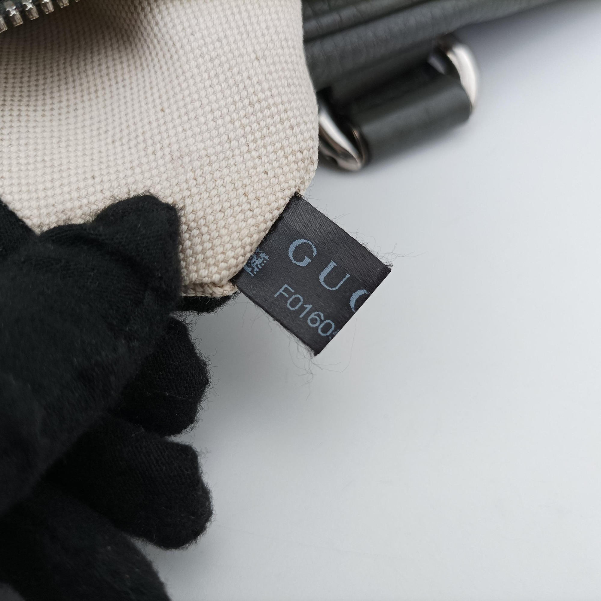 Soho Grey Leather 322057 F016050024ソーホー グレー レザー 322057 F016050024