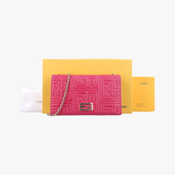 Logo Embossed Rose Leather 8M0219 2401.8M0219-YMY-089ロゴ エンボス ローズ レッド レザー 8M0219 2401.8M0219-YMY-089