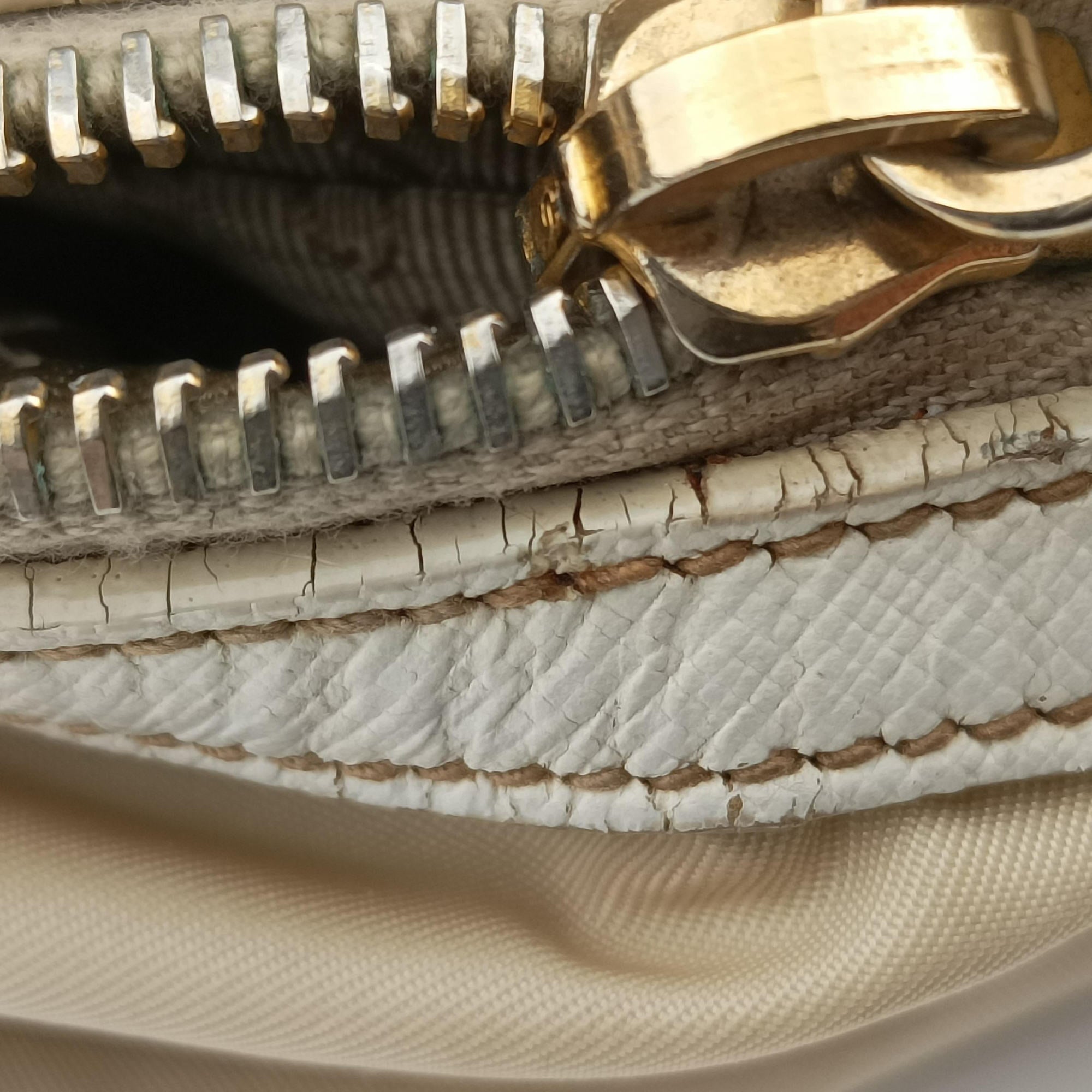 Animalier White Tessuto Nylon & Saffiano Leather 53アニマリエ ホワイト テスートナイロン / サフィアーノ 53