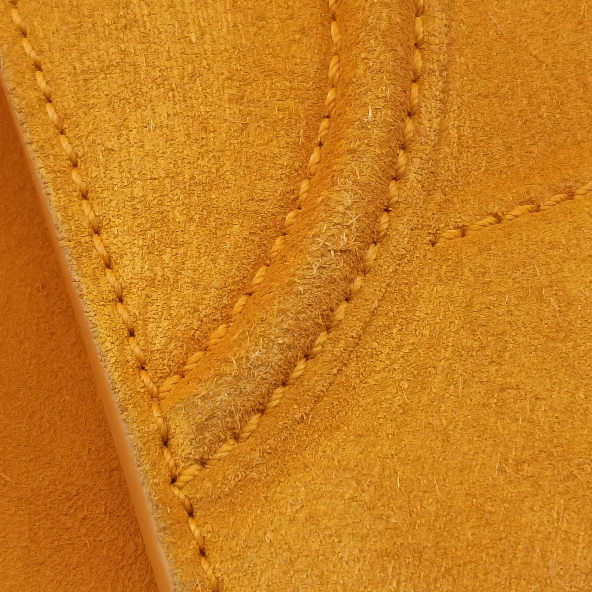 Luggage Small Square Phantom Yellow suede F-CU-0133ラゲージスモールスクエアファントム イエロー スエード F-CU-0133