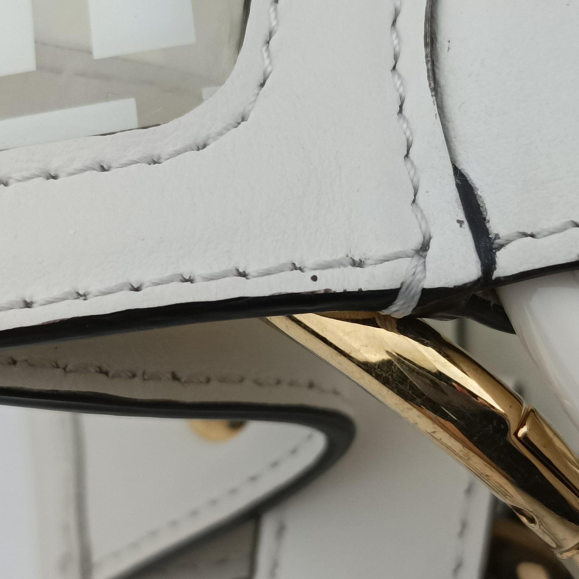 Runaway Shopper White PVC coated canvas×Leather 8BH353 8BH353-A7S0-198-0397ラナウェイ ショッパー ホワイト PVCコーティングキャンバス×レザー 8BH353 8BH353-A7S0-198-0397