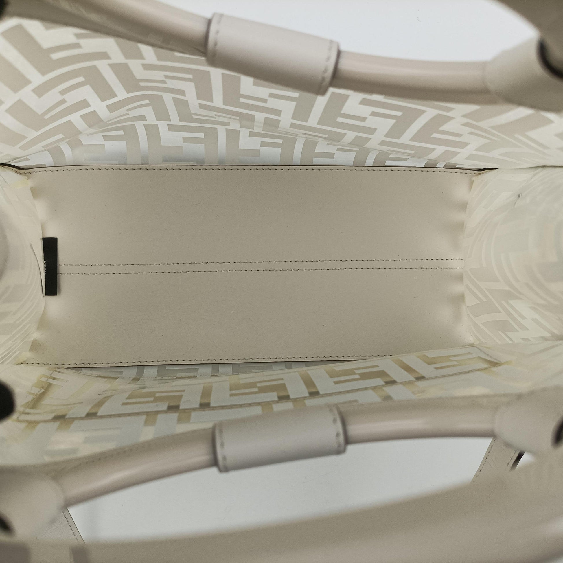 Runaway Shopper White PVC coated canvas×Leather 8BH353 8BH353-A7S0-198-0397ラナウェイ ショッパー ホワイト PVCコーティングキャンバス×レザー 8BH353 8BH353-A7S0-198-0397