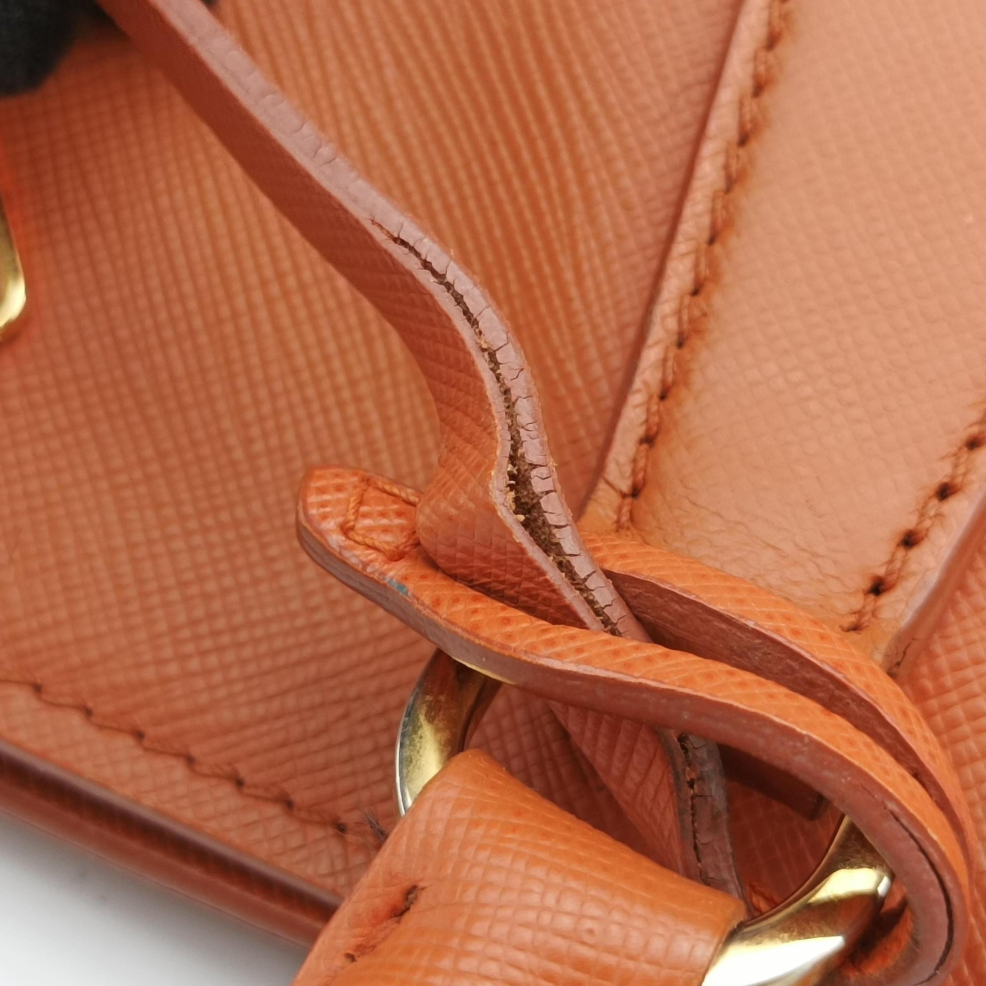 Galleria Orange SAFFIANO Leather BN1786 180ガレリア オレンジ サフィアーノレザー BN1786 180