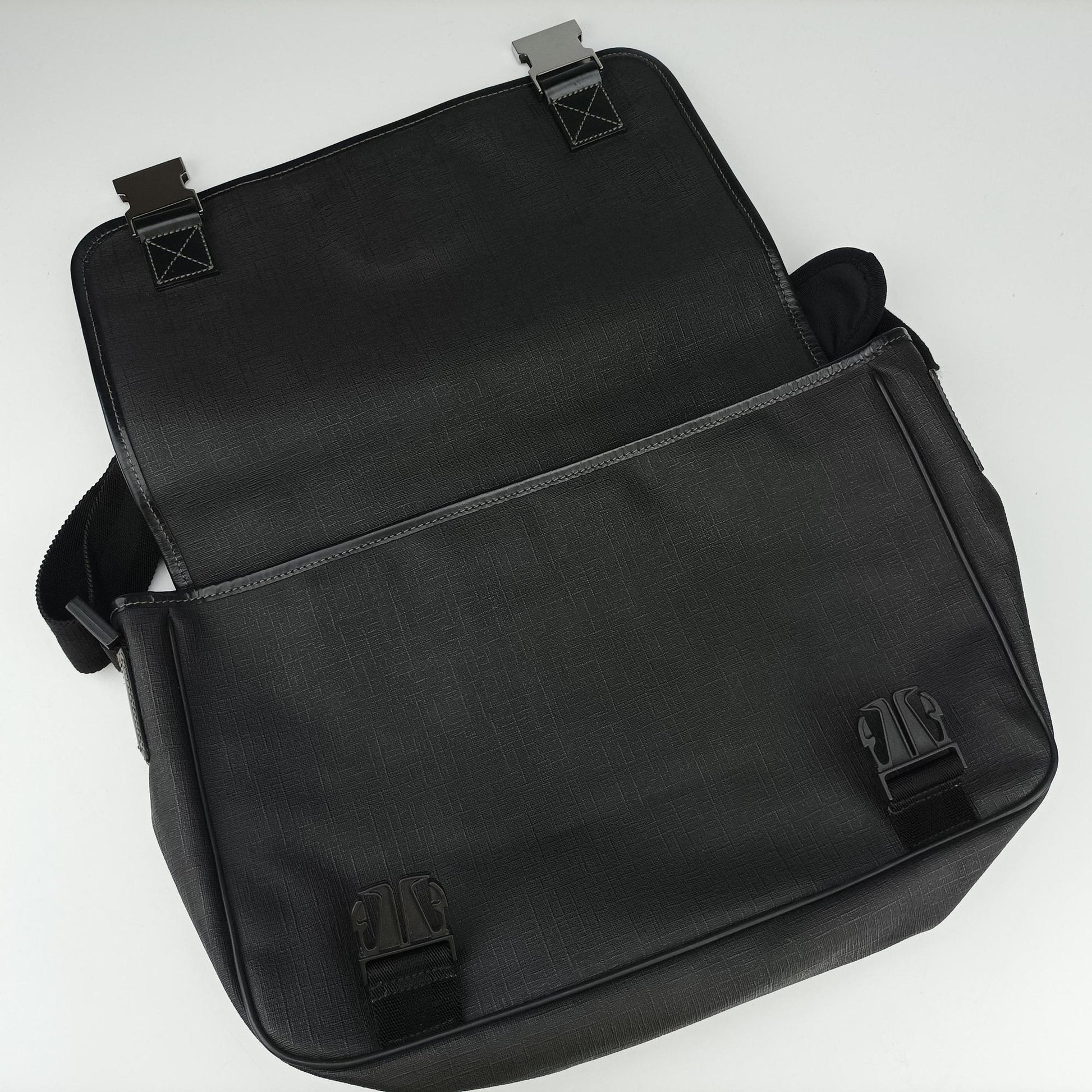 Interlocking G Messenger Black PVC coated canvas 223661 D8872325インターロッキングGメッセンジャー ブラック PVCコーティングキャンバス 223661 D8872325