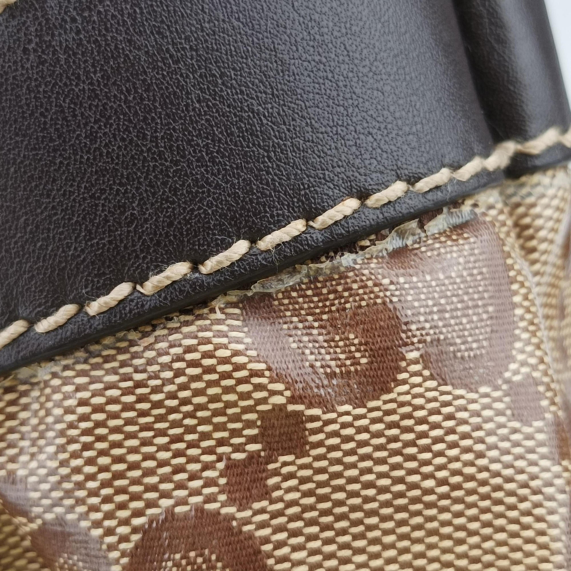 GG Crystal Beige × Brown PVC coated canvas ×Leather Trim 223965 A4970781GG クリスタル ベージュ× ブラウン PVCコーティングキャンバス × レザー 223965 A4970781