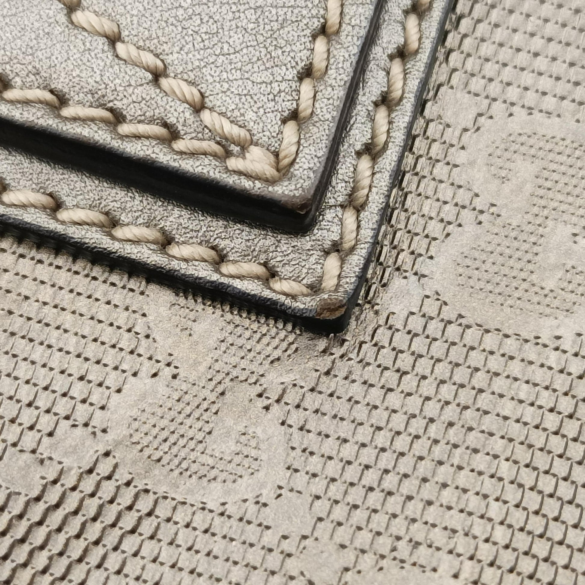 GG Imprime Metallic Gray Gold PVC coated canvas 211137 I5834287GGインプリメ メタリックグレーゴールド PVCコーティングキャンバス 211137 I5834287