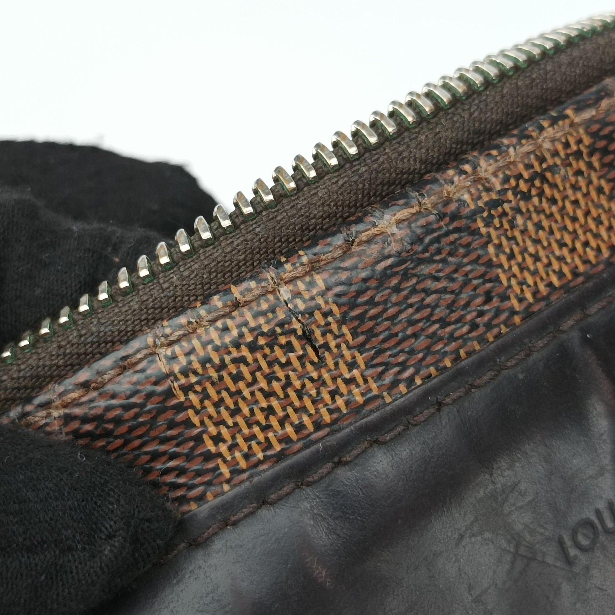 Jake messenger PM EBENE Damier Canvas N41568 TR2195ジェイクメッセンジャーPM エベーヌ ダミエキャンバス N41568 TR2195