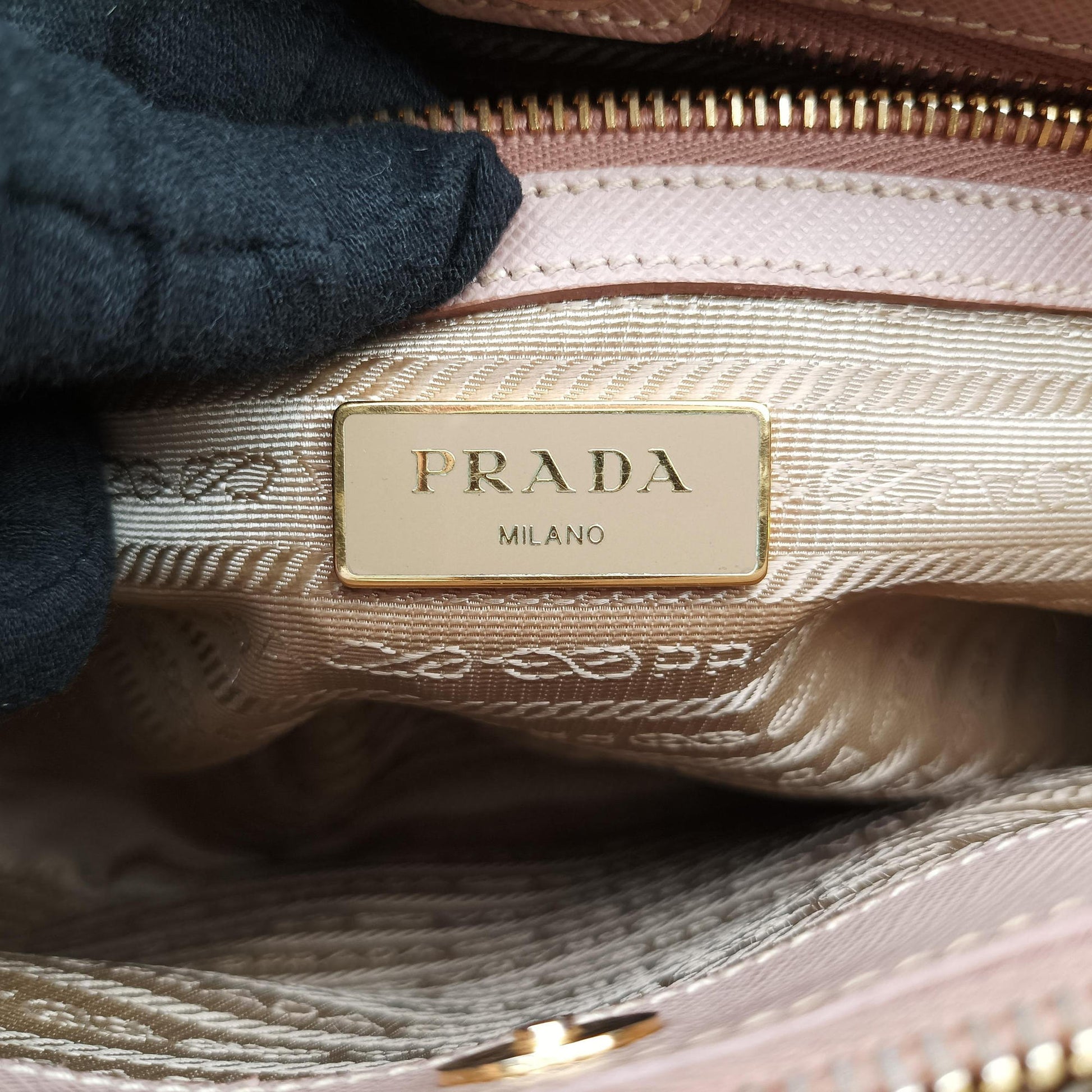 Galleria Pink SAFFIANO Leather BN1786 214ガレリア ピンク サフィアーノレザー BN1786 214