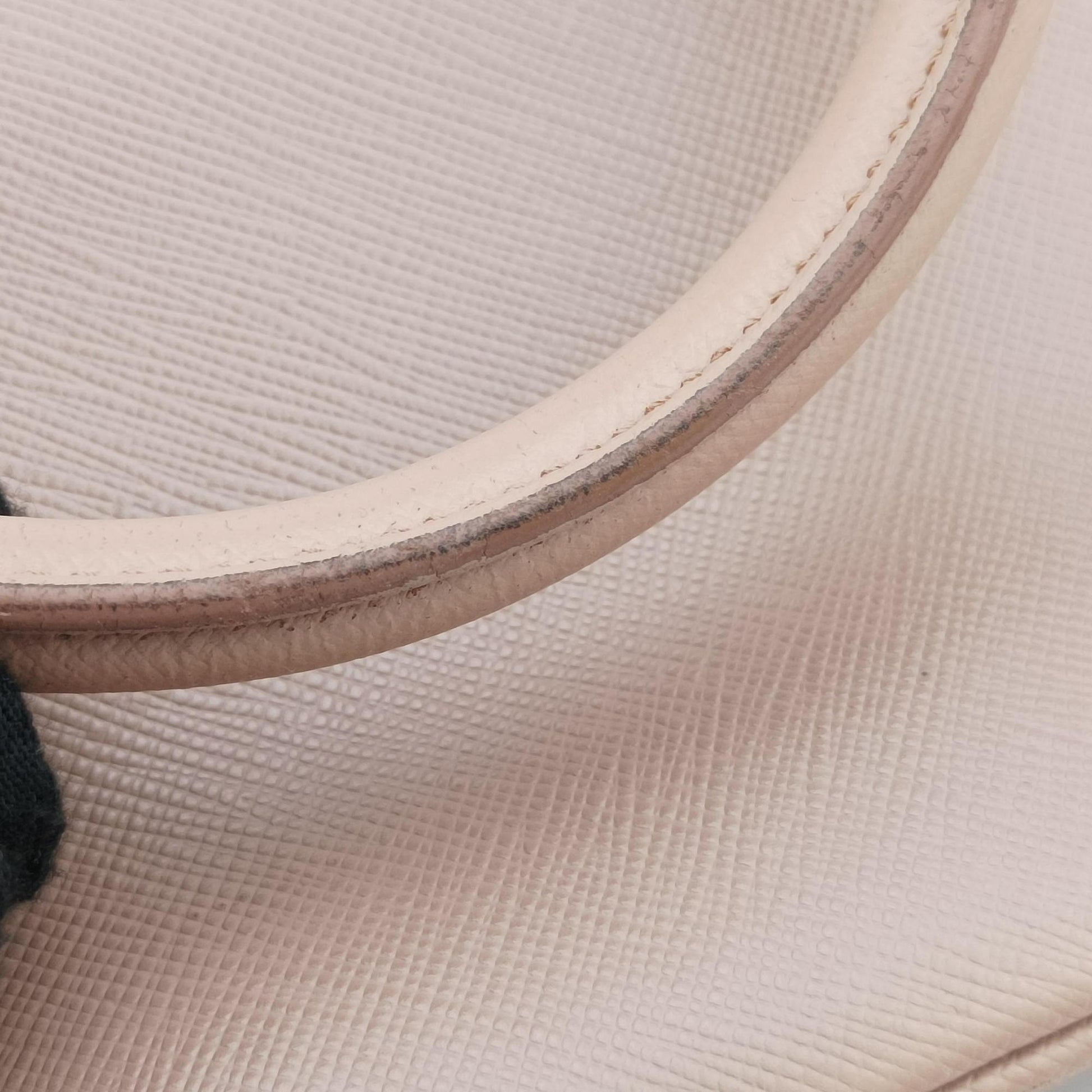 Galleria Pink SAFFIANO Leather BN1786 214ガレリア ピンク サフィアーノレザー BN1786 214
