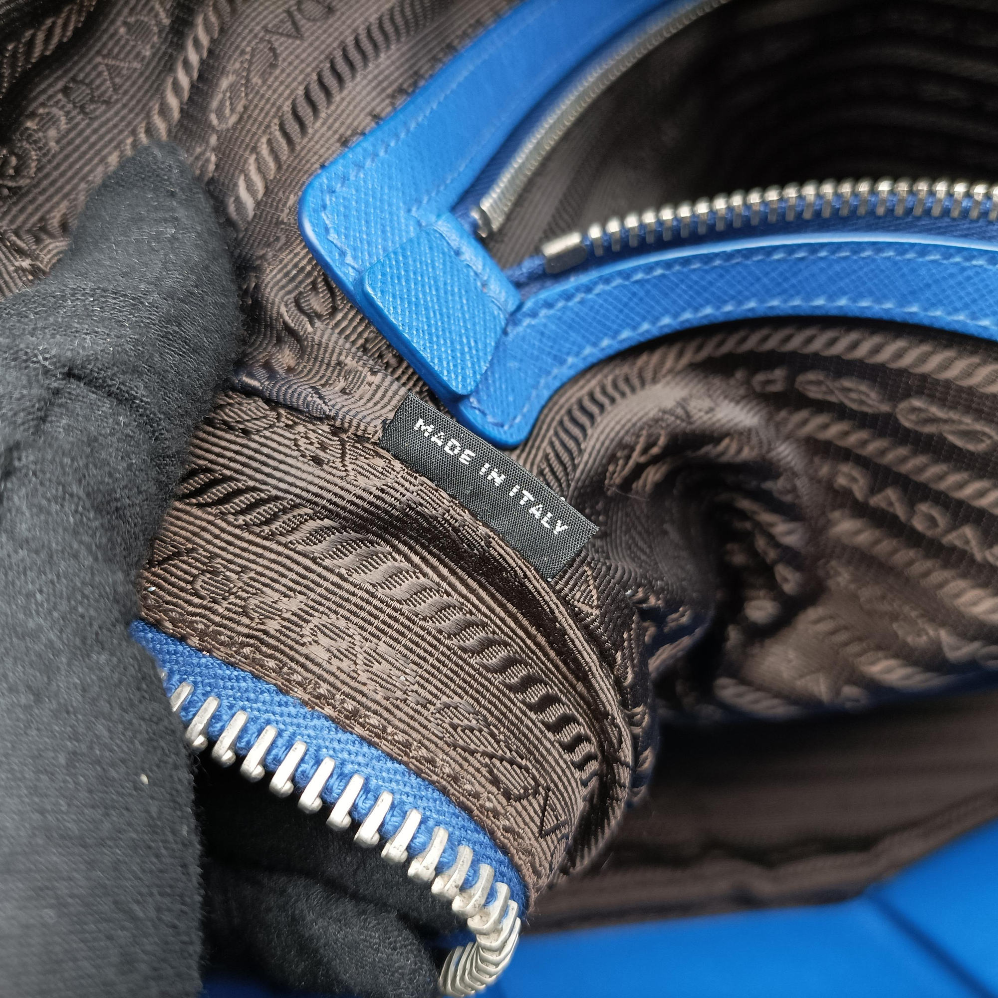 Classic Laptop briefcase Blue SAFFIANO Leather VS0305 208 31/Oブリーフケース ビジネス ブルー サフィアーノレザー VS0305 208 31/O