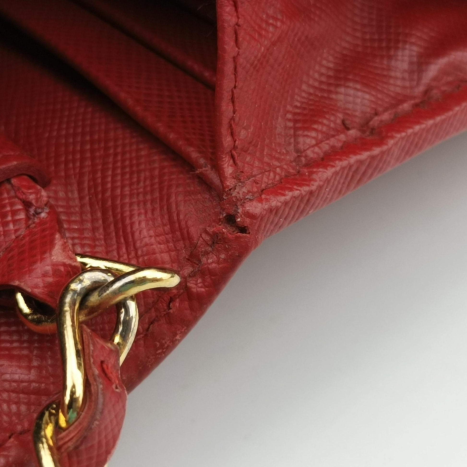 Metal Wallet on Chain Cornflower Clutch Red Saffiano Leather 1MT290 181メタル ウォレット オン チェーン コーンフラワー クラッチ レッド サフィアーノレザー 1MT290 181