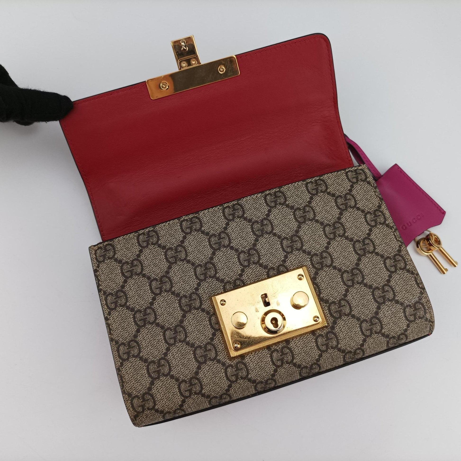 Padlock beige×red×pink PVC coated canvas×Leather 409487 F020695967パドロック ベージュ×レッド×ピンク PVCコーティングキャンバス×レザー 409487 F020695967