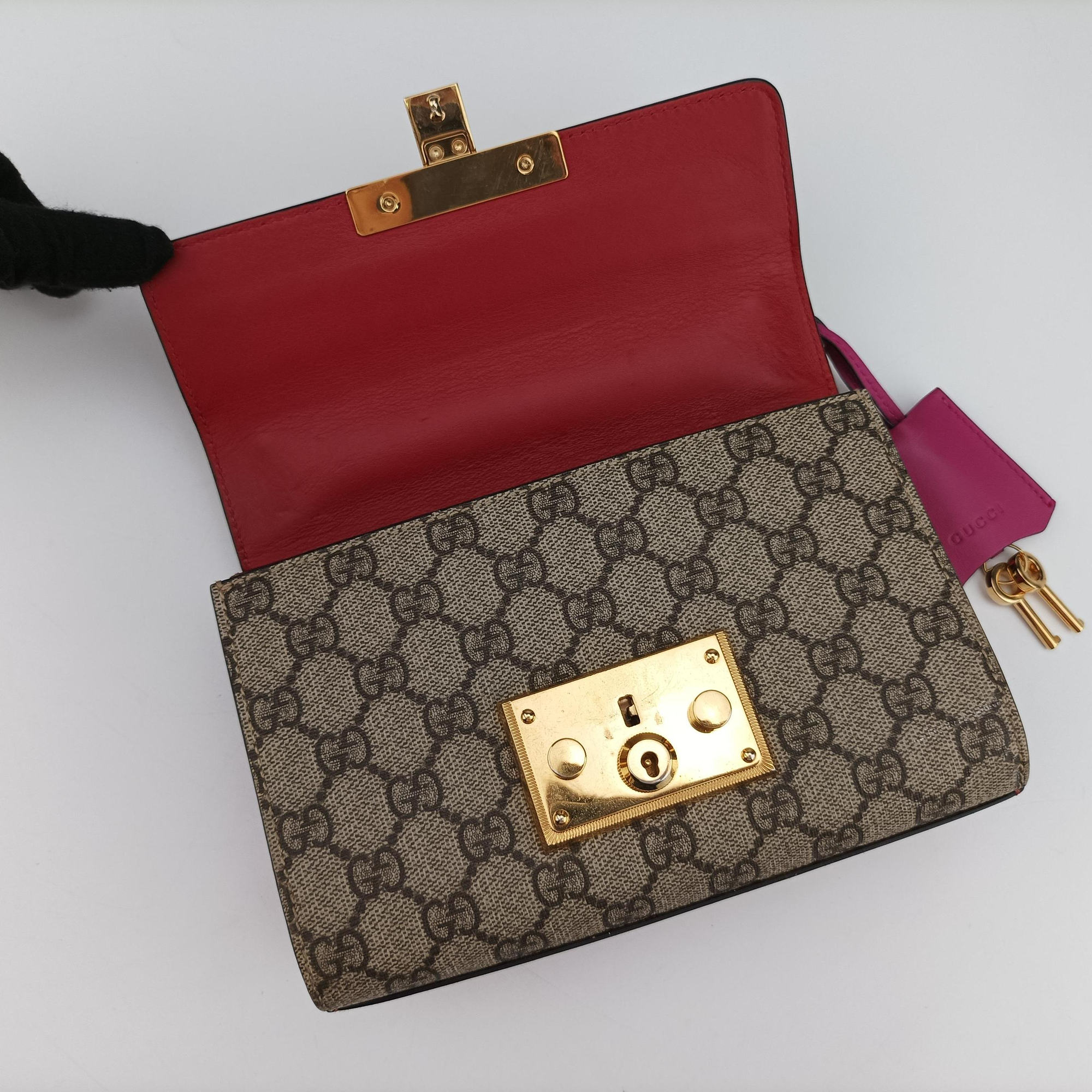 Padlock beige×red×pink PVC coated canvas×Leather 409487 F020695967パドロック ベージュ×レッド×ピンク PVCコーティングキャンバス×レザー 409487 F020695967