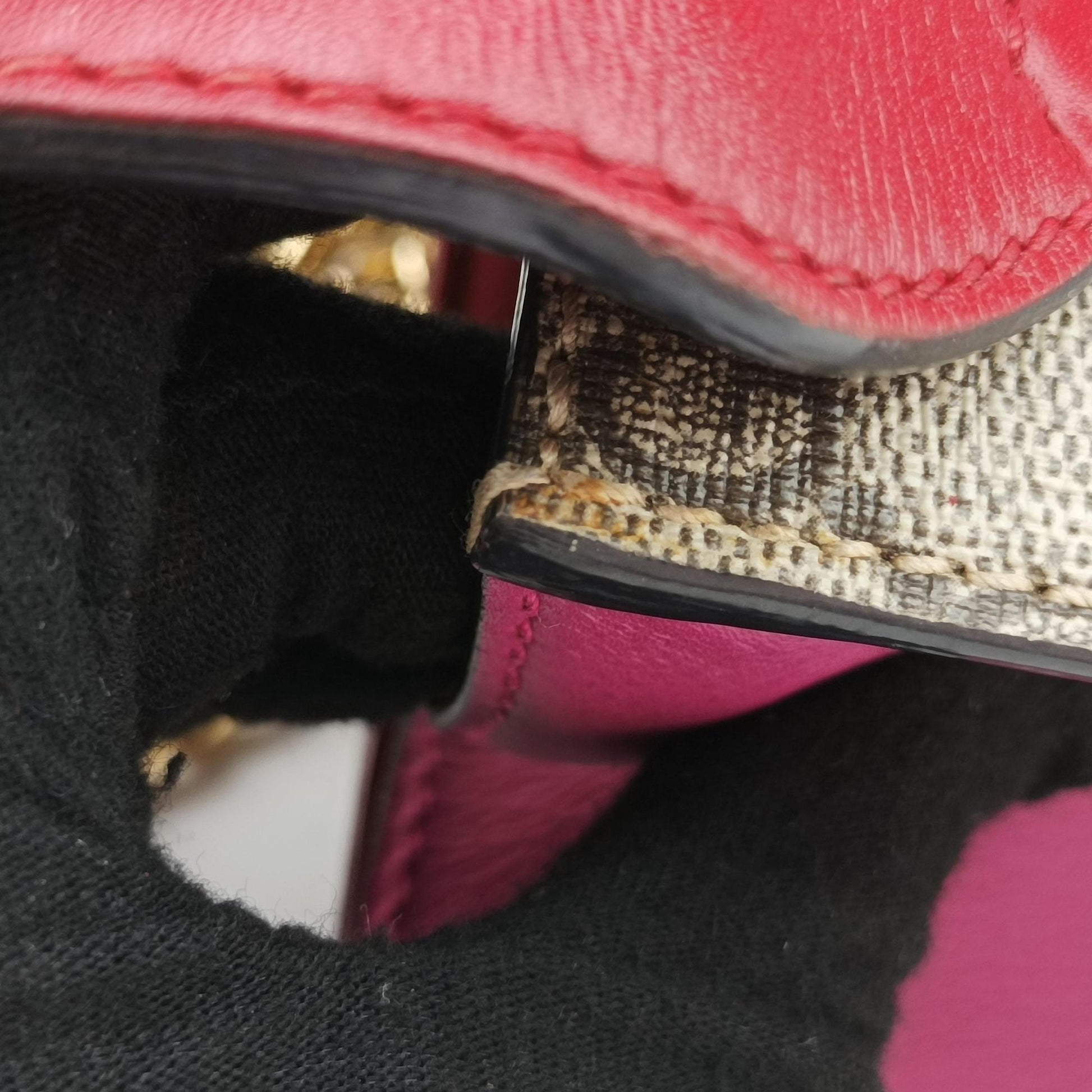 Padlock beige×red×pink PVC coated canvas×Leather 409487 F020695967パドロック ベージュ×レッド×ピンク PVCコーティングキャンバス×レザー 409487 F020695967