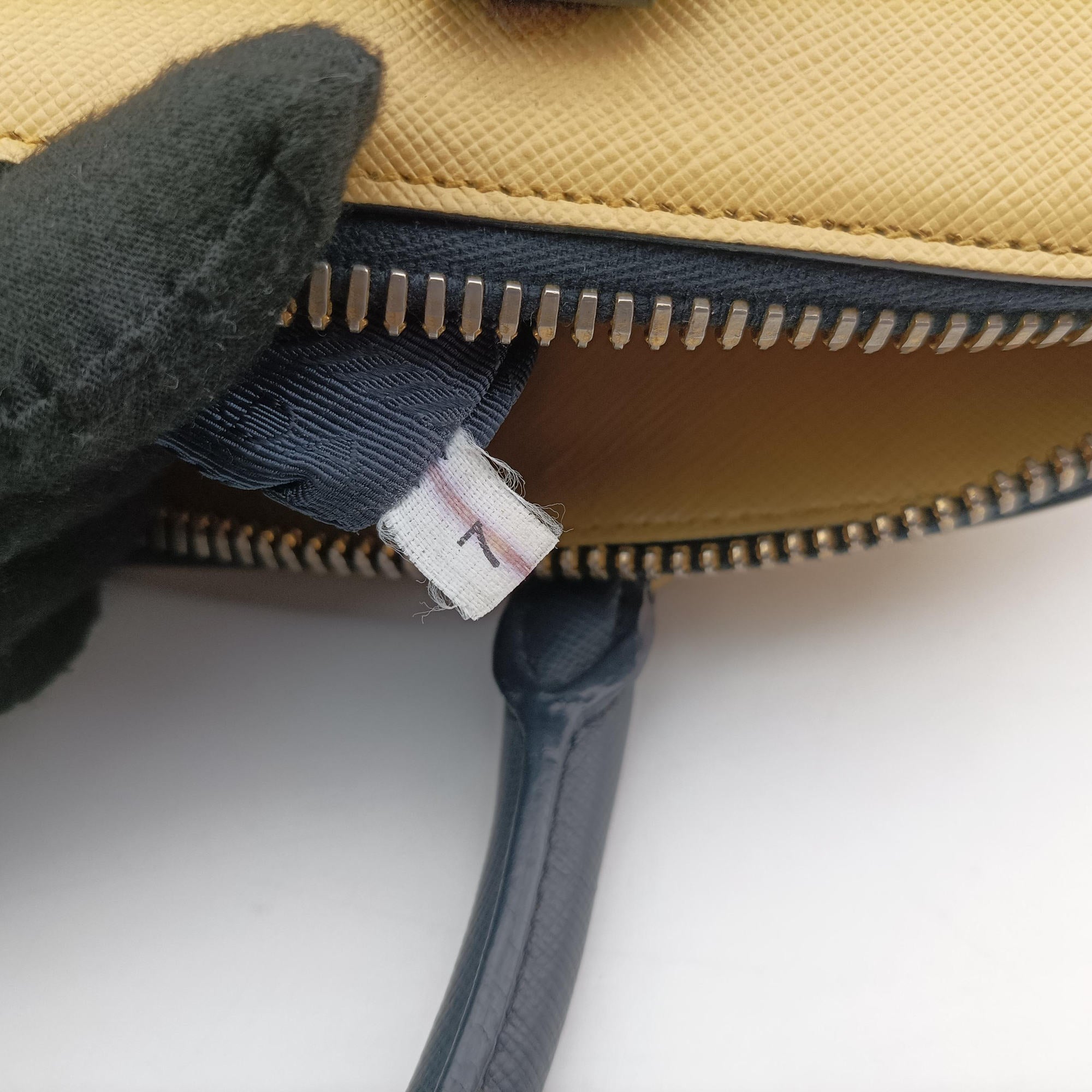 Promenade Navy x yellow SAFFIANO Leather BL836T 7 Bプロムナード ネービーxイェロー サフィアーノレザー BL836T 7 B