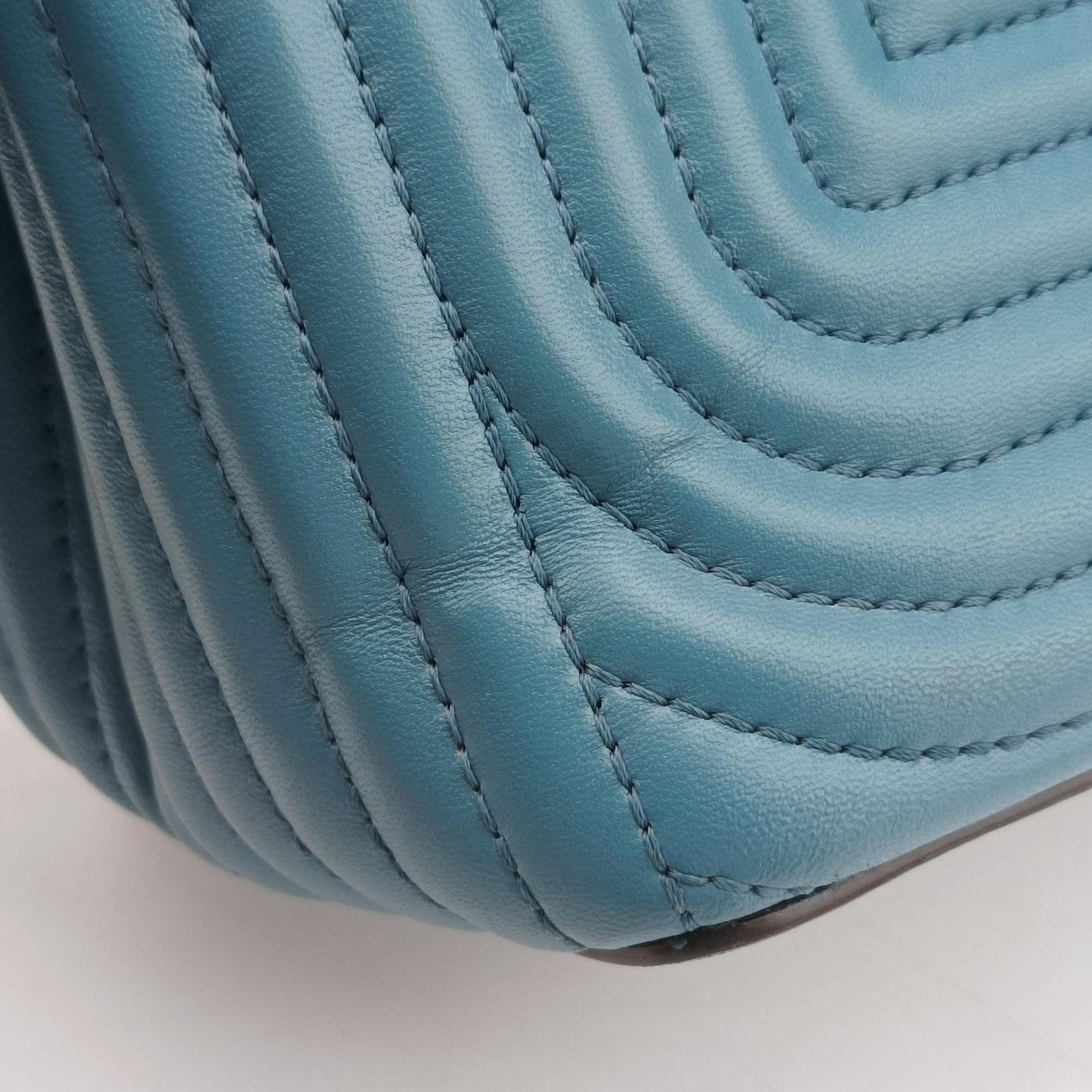 Dotcom Click Small Blue Leather 8BN299 8BN299-I8F-169-0501ドットコム クリック スモール ブルー レザー 8BN299 8BN299-I8F-169-0501