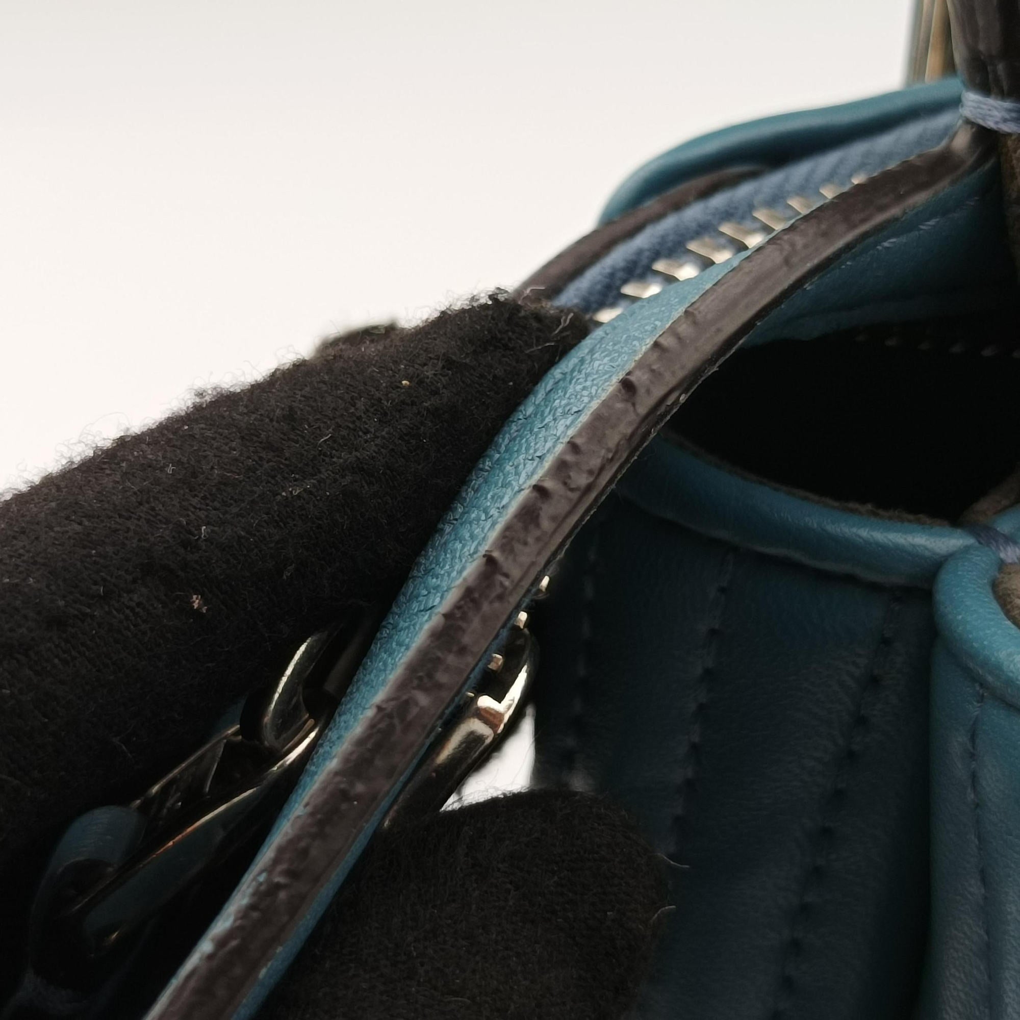 Dotcom Click Small Blue Leather 8BN299 8BN299-I8F-169-0501ドットコム クリック スモール ブルー レザー 8BN299 8BN299-I8F-169-0501