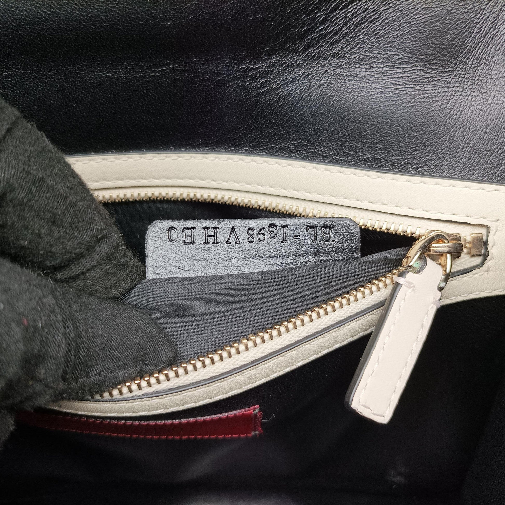 Rockstud Glam Lock White × Blue Leather BL-I398VHE0ロックスタッズグラムロックスモール ホワイト × ブルー レザー BL-I398VHE0
