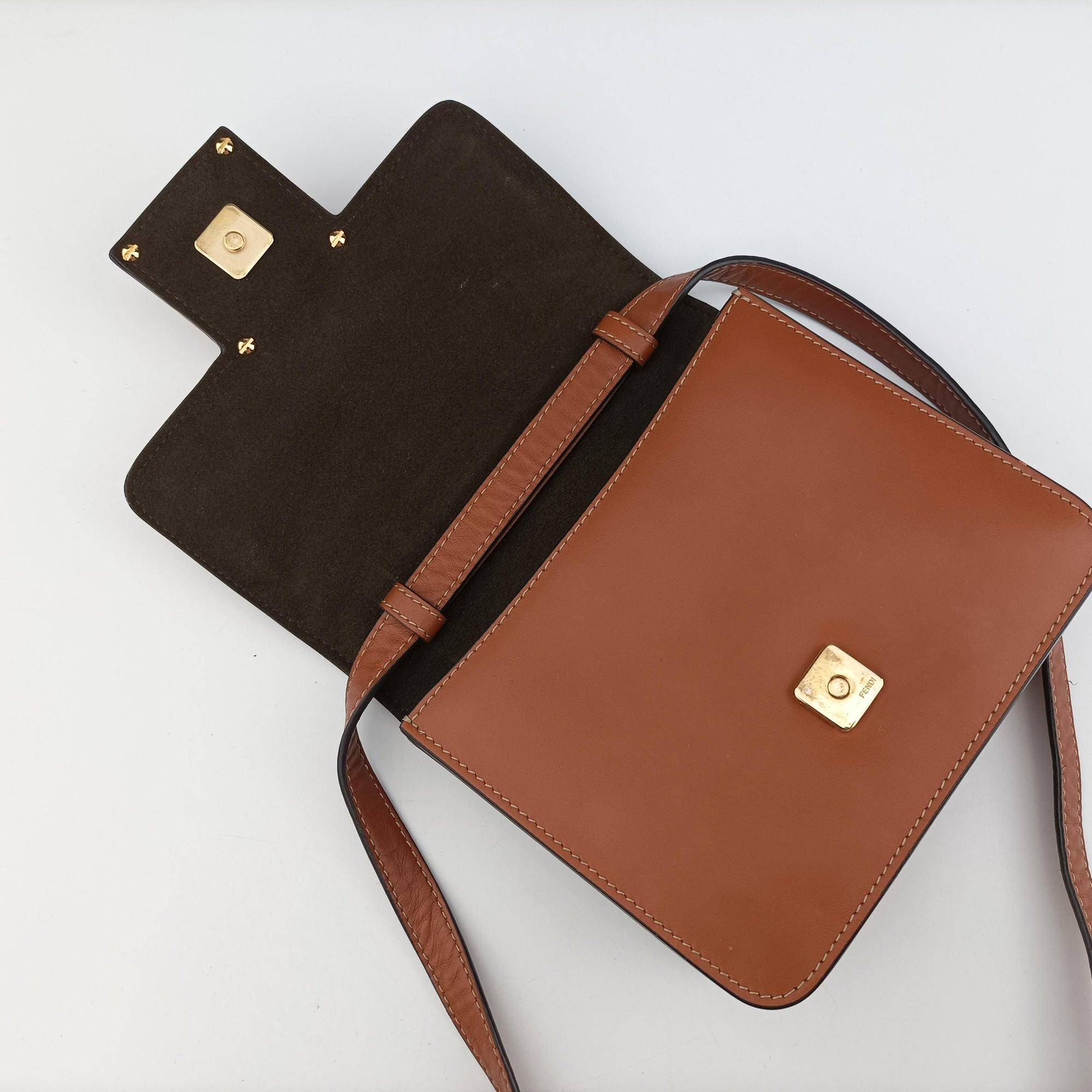 Fab Brown Leather 8BT317 8BT325 AAIW F0QVKファブ ブラウン レザー 8BT317 8BT325 AAIW F0QVK