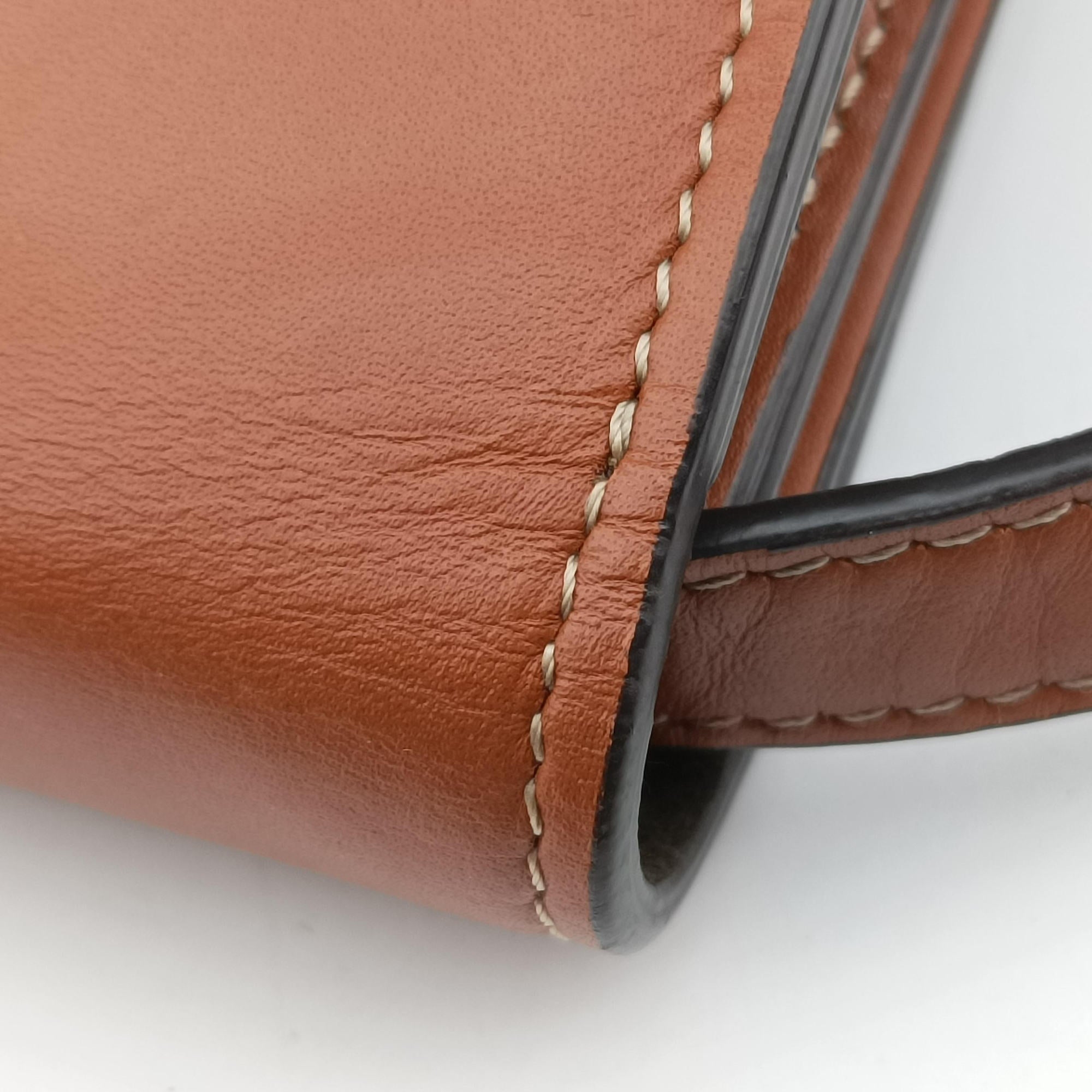 Fab Brown Leather 8BT317 8BT325 AAIW F0QVKファブ ブラウン レザー 8BT317 8BT325 AAIW F0QVK