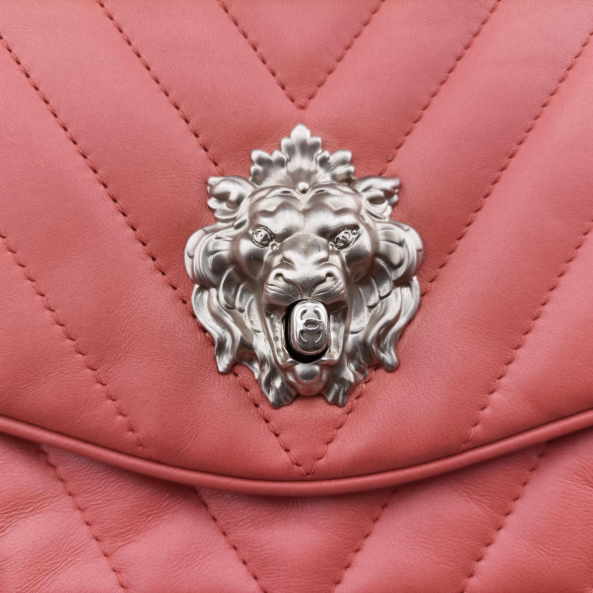 Chevron Jersey Trim Leo Lion Pink Leather A49312 14684588ジャージ Vステッチ ライオン ココマーク ピンク レザー A49312 14684588