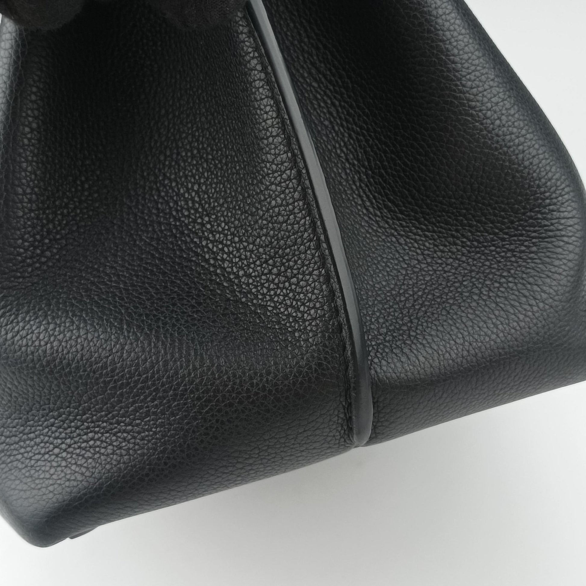 Lockme Day 	Noir Grained Calf Leather M53730 AR0261ロックミー デイ ノワール グレインカーフレザー M53730 AR0261