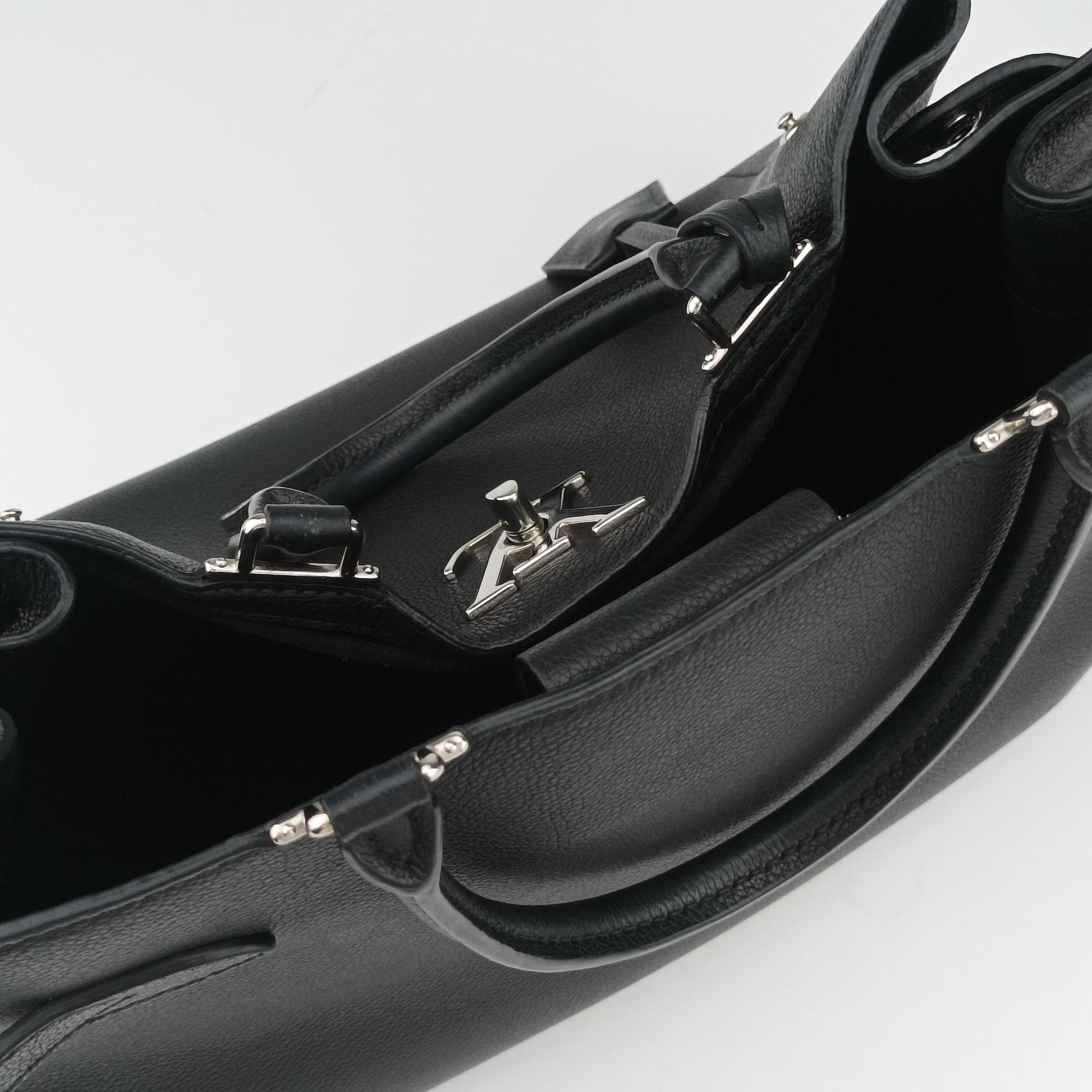 Lockme Day 	Noir Grained Calf Leather M53730 AR0261ロックミー デイ ノワール グレインカーフレザー M53730 AR0261