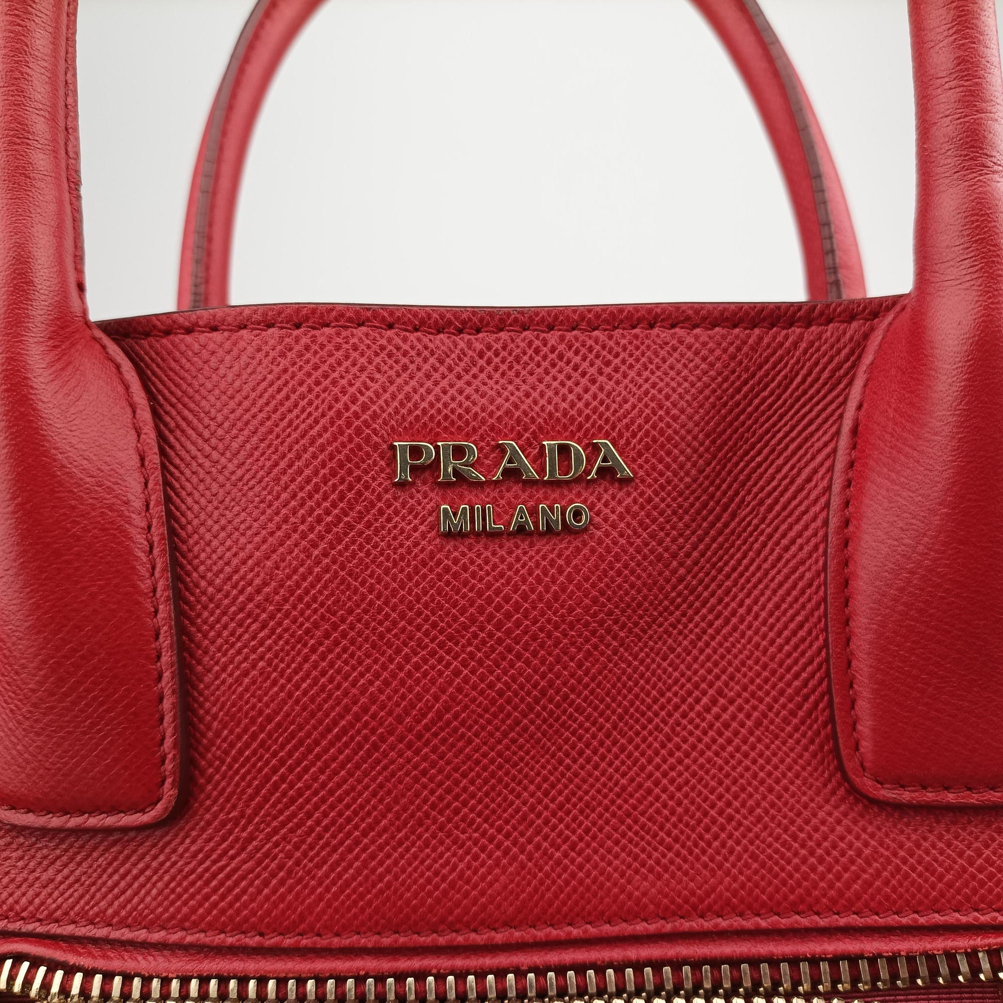 Open Promenade Red SAFFIANO　Leather BN2553 180オープン プロムナード レッド サフィアーノレザー BN2553 180