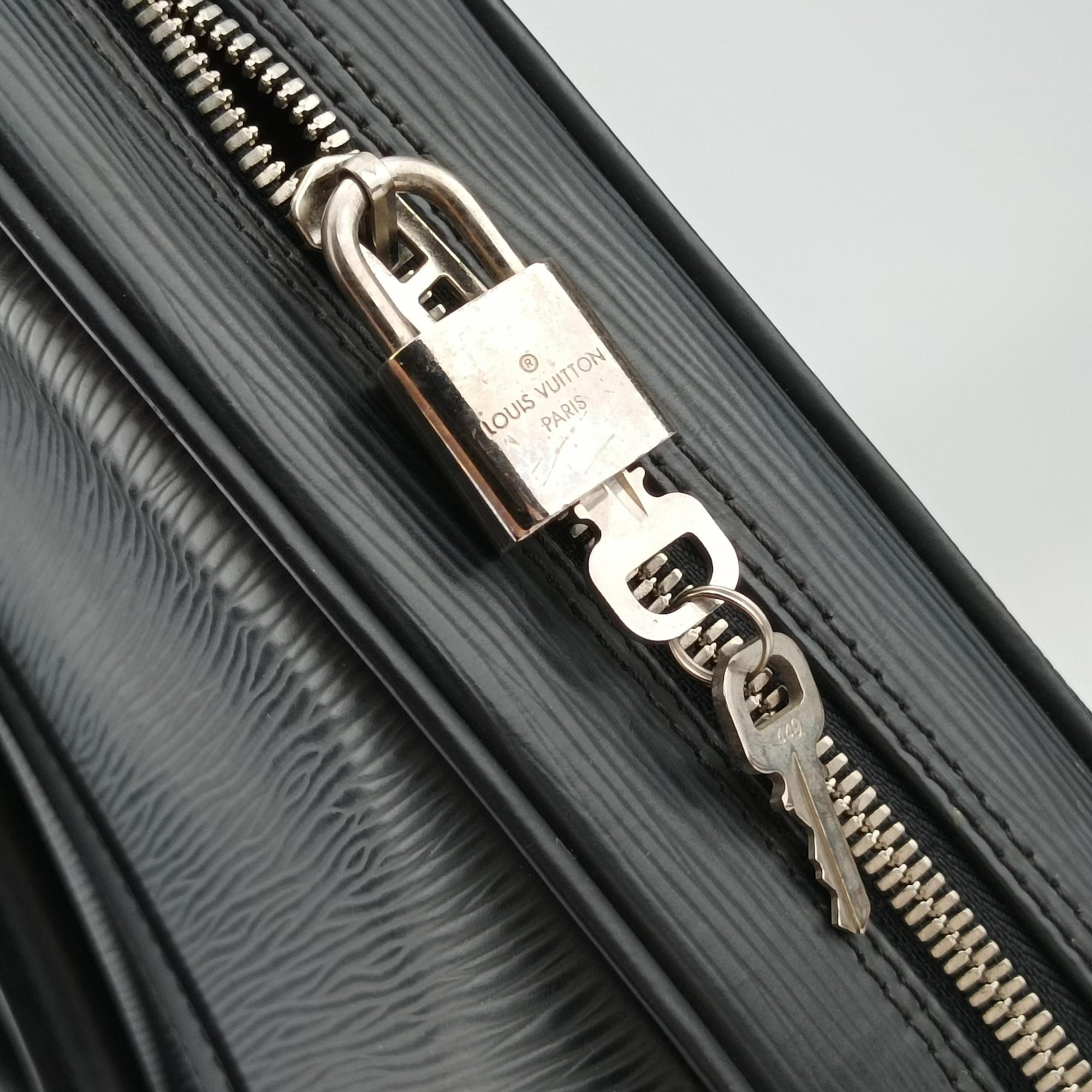 Porto Document Voyage Noir Epi M59162 BA3104ポルトドキュメントボヤージュ ノワール エピ M59162 BA3104