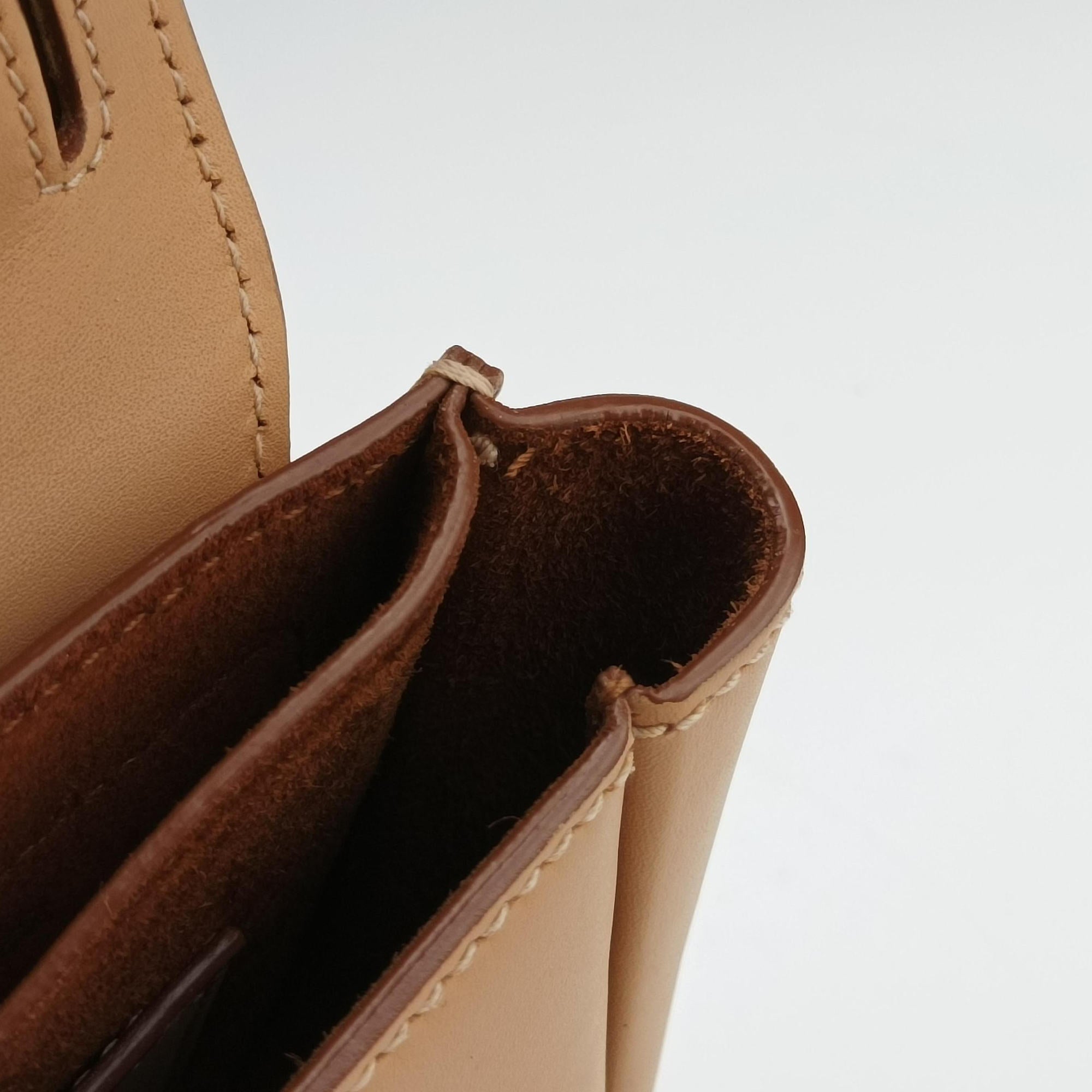 KAIA Beige Leather 619740 FLY619740.0220カイア スモール ベージュ レザー 619740 FLY619740.0220