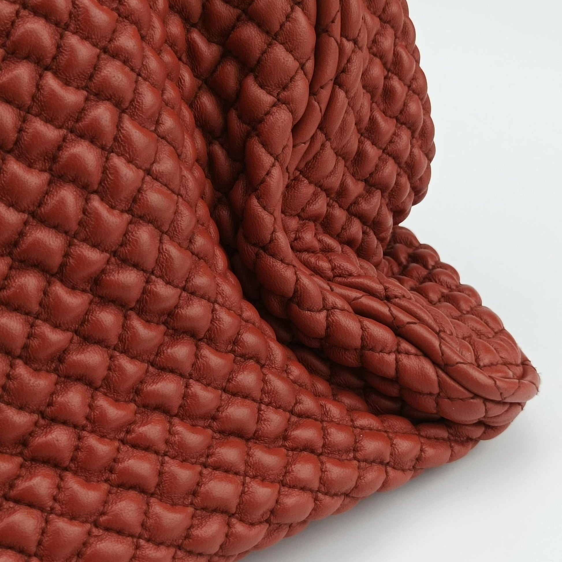 Intrecciato Maroon lambskin 237868 V0510 6304 EPEV 2011 2733 Aイントレチャート マルーン ラムスキン 237868 V0510 6304 EPEV 2011 2733 A
