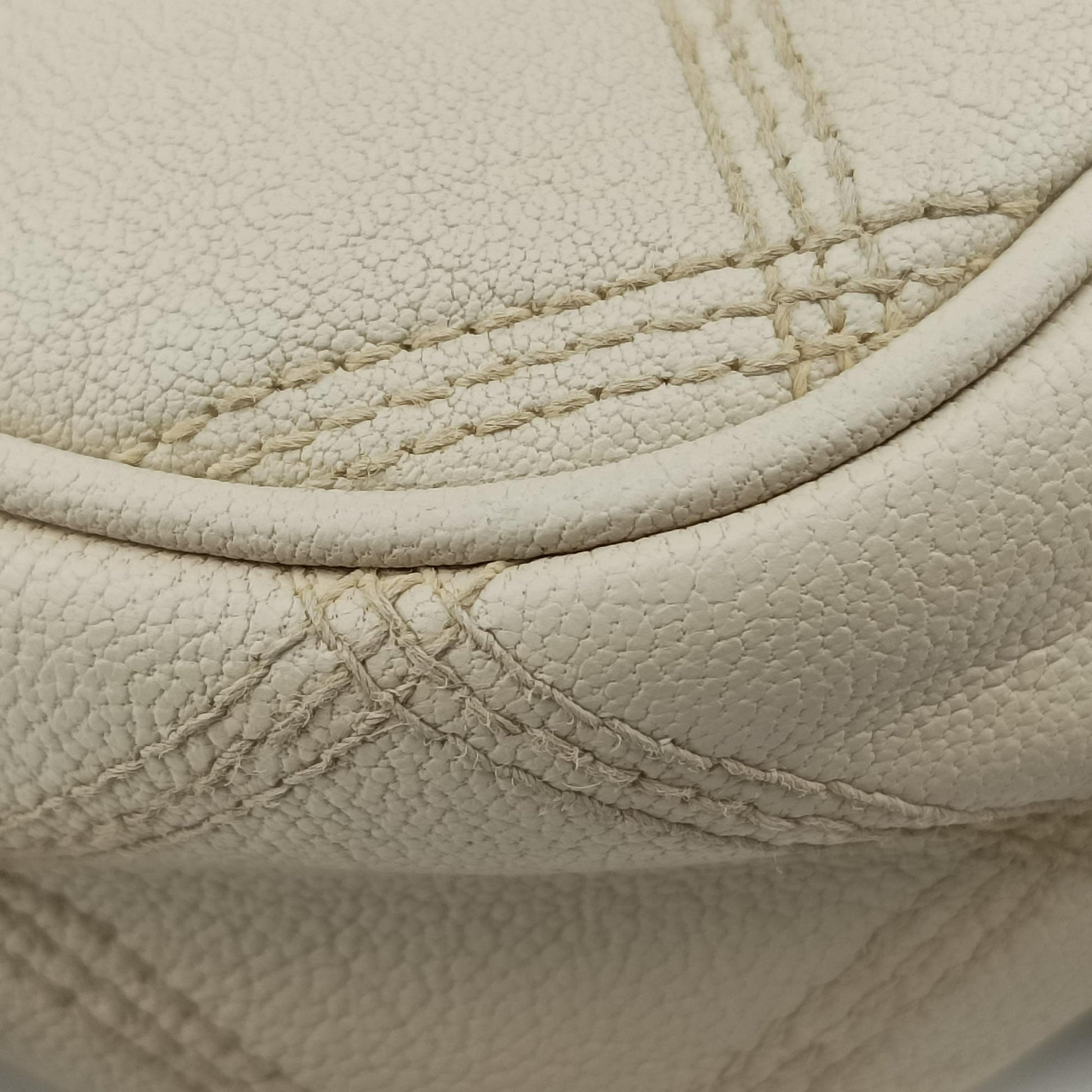 Quilted White Leather 582463 PTR582463.1019キルテッド ホワイト レザー 582463 PTR582463.1019