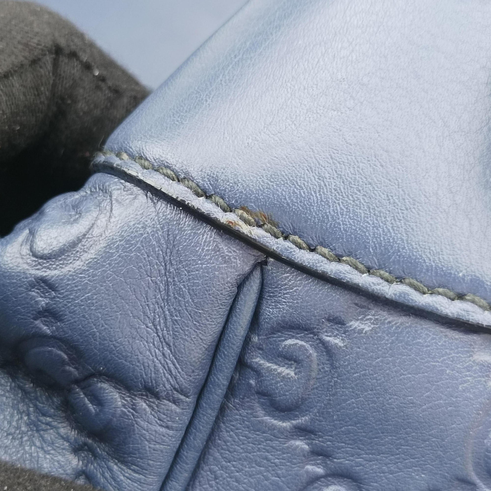 Emily Hobo Blue Leather 322226 A015932589エミリー ホーボー ブルー レザー 322226 A015932589