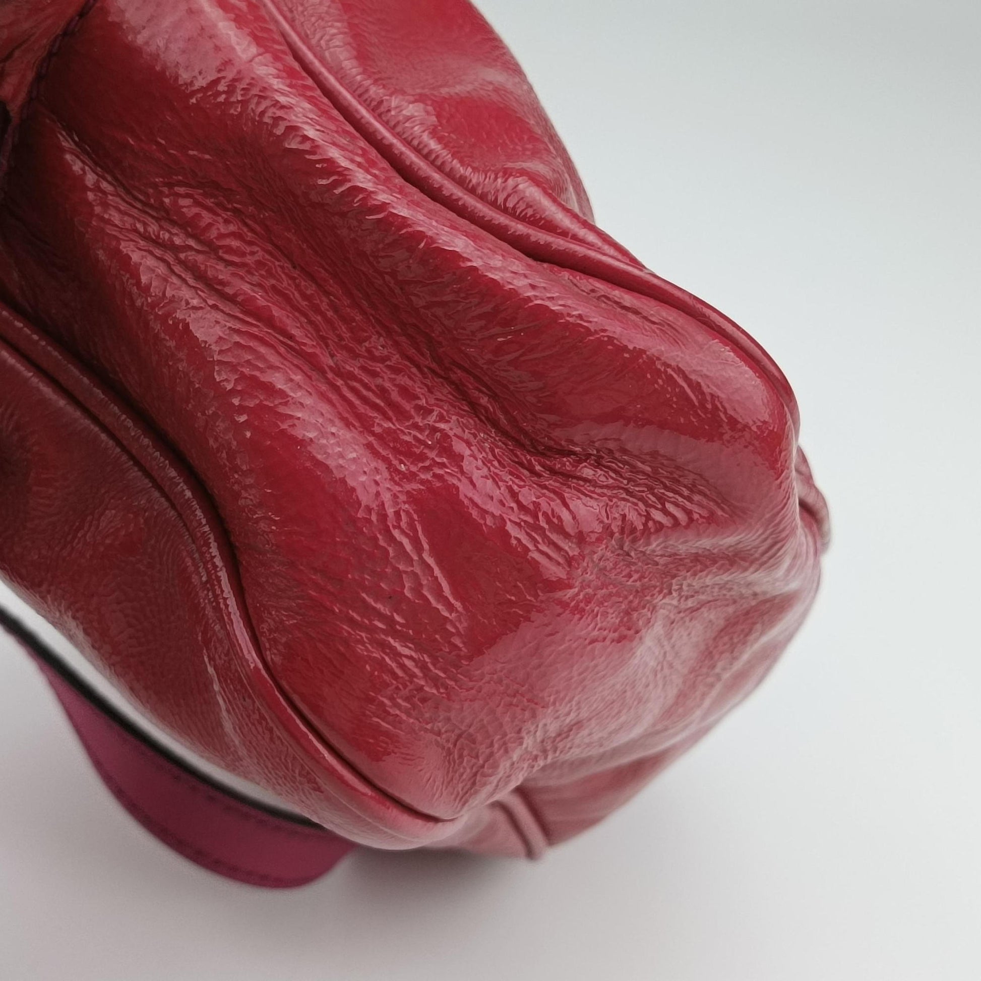 Soho Rose Patent Leather 308364 I015606384ソーホー ローズ レッド パテント 308364 I015606384