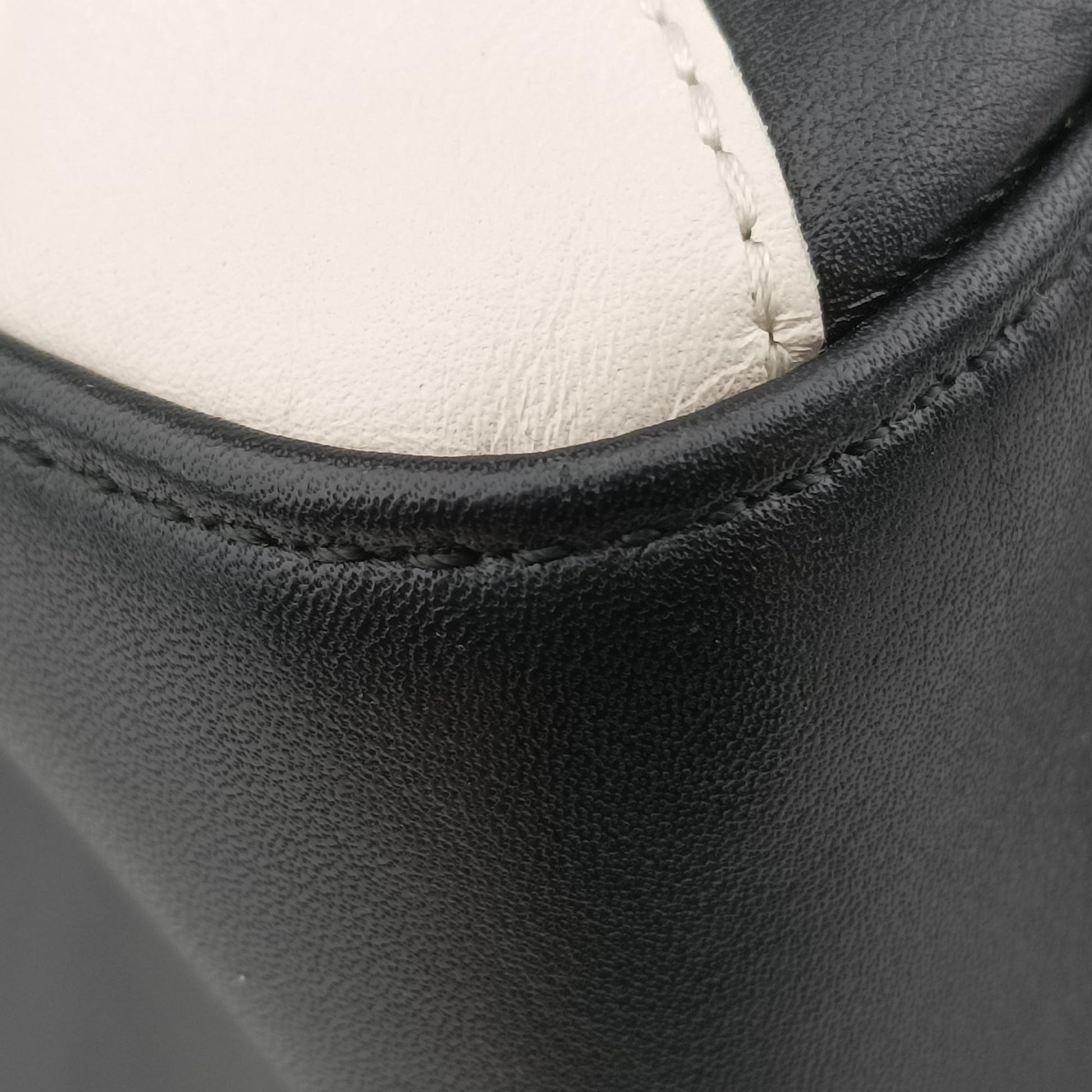 Queen Margaret Bamboo Black×White Leather 476664 E022769871クイーンマーガレット バンブー ブラック×ホワイト レザー 476664 E022769871