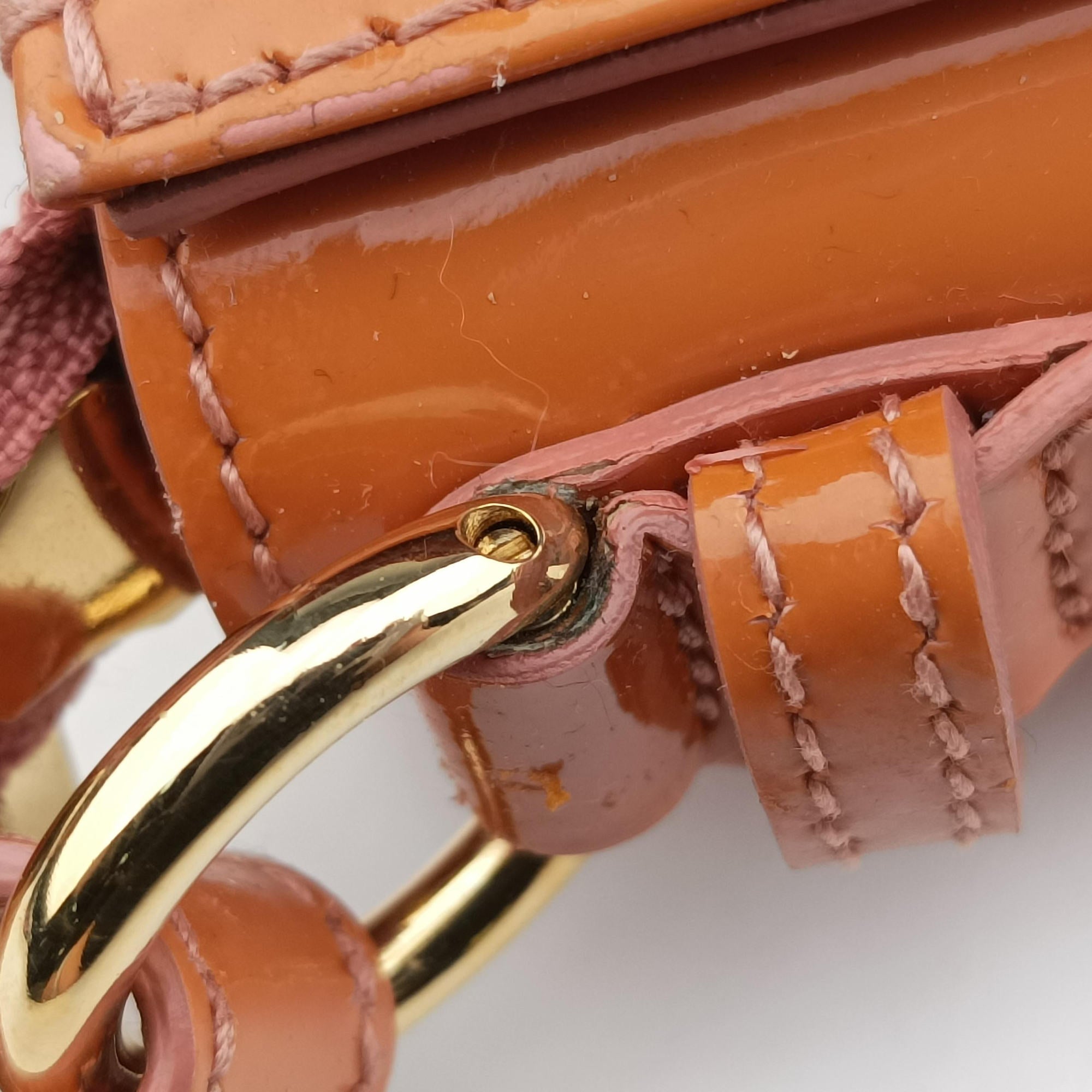 Vara Bow Caramel Patent AB-21E298ヴァラ リボン キャメル パテント AB-21E298