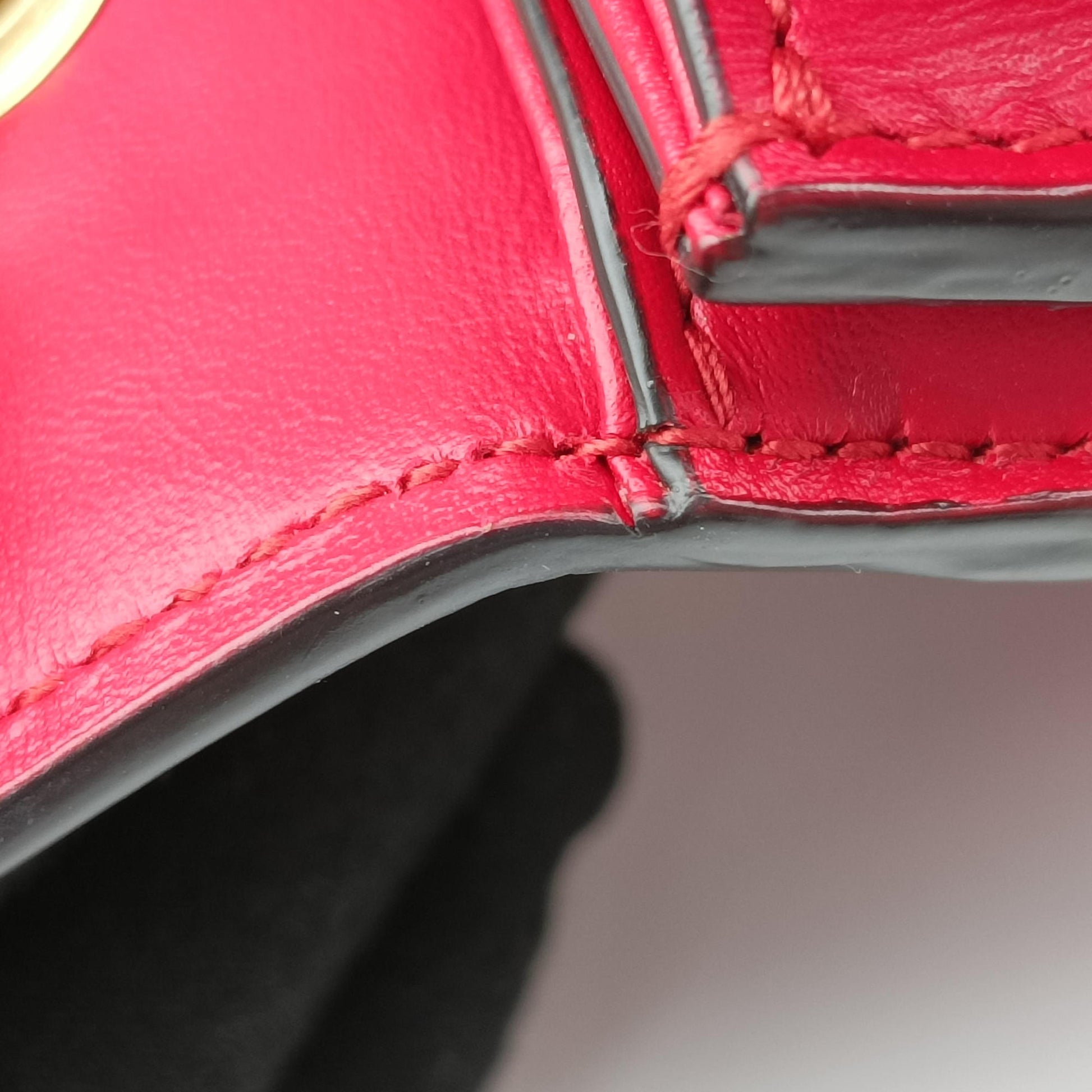Queen Margaret White×Red×Blue×Pink Leather 476541 D023995575クイーン マーガレット ホワイト×レッド×ブルー×ピンク レザー 476541 D023995575