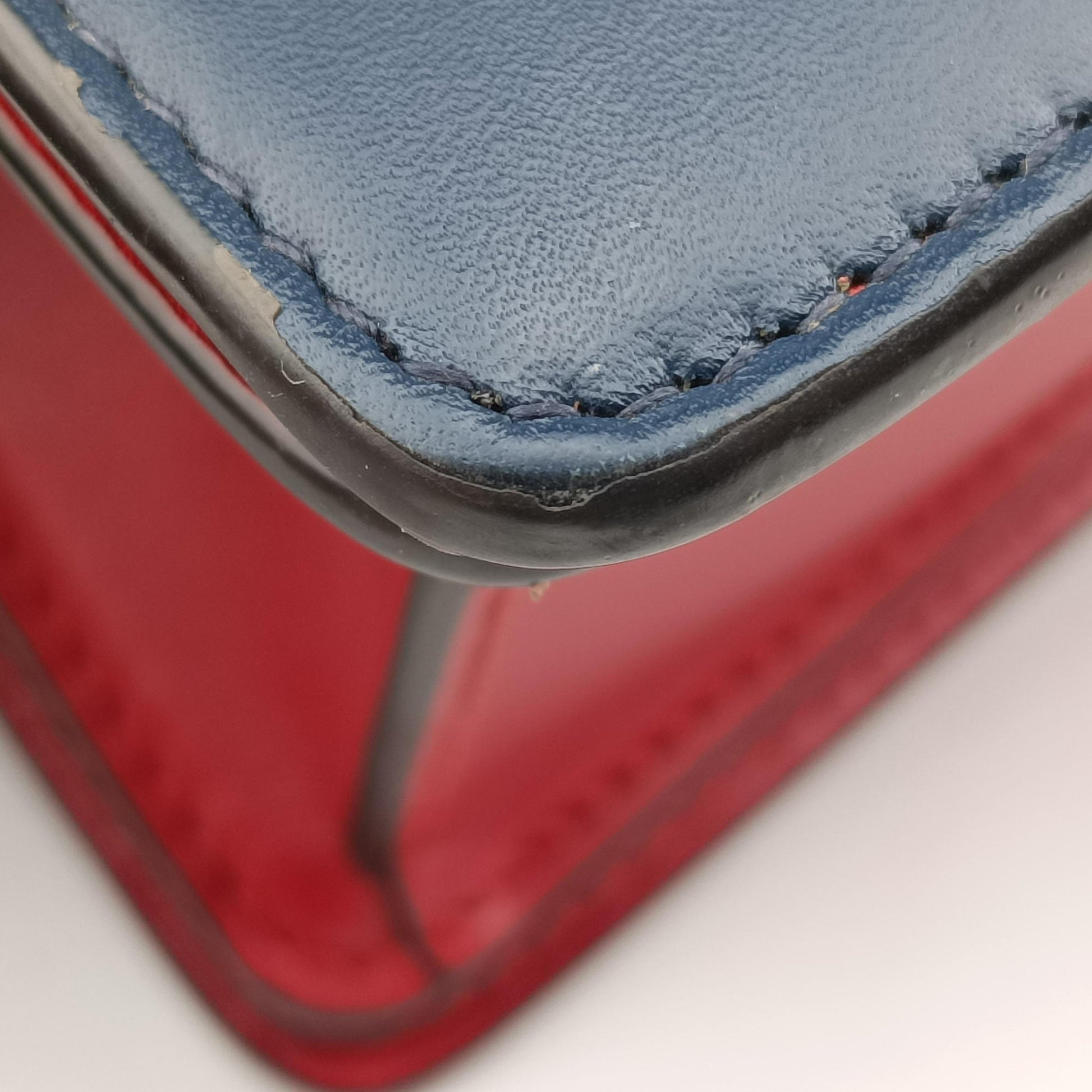 Queen Margaret White×Red×Blue×Pink Leather 476541 D023995575クイーン マーガレット ホワイト×レッド×ブルー×ピンク レザー 476541 D023995575